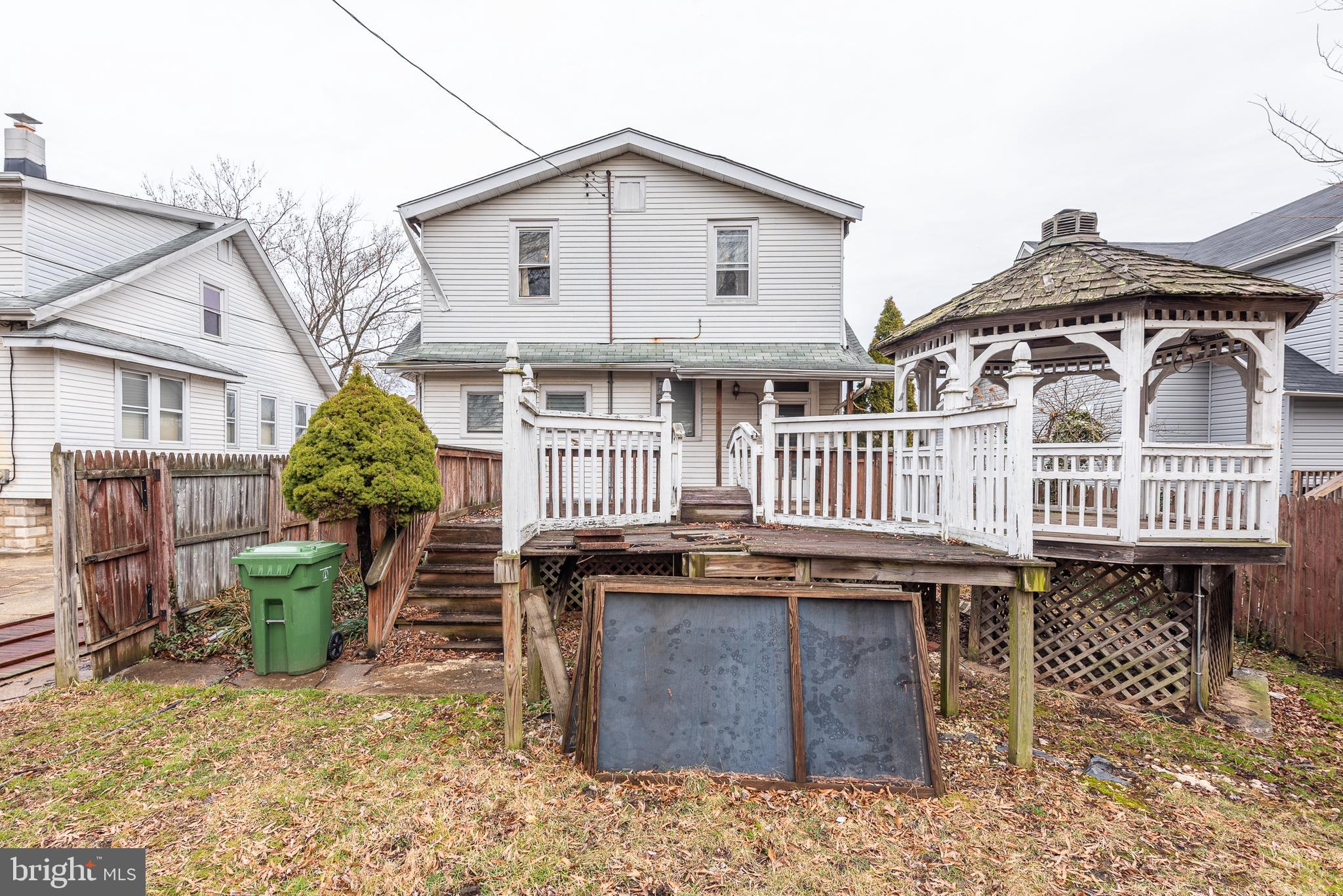 CHRISTOPHER - Residential