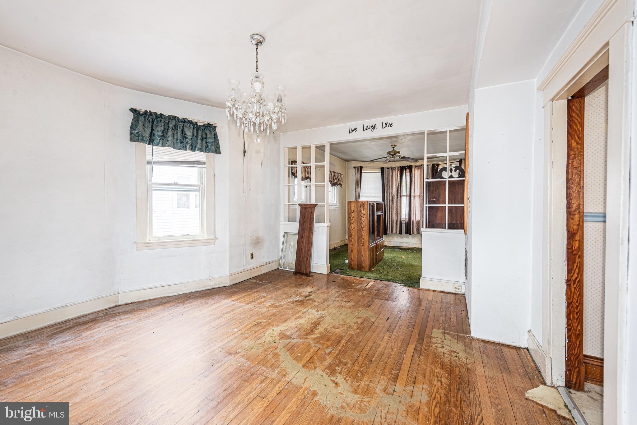 CHRISTOPHER - Residential