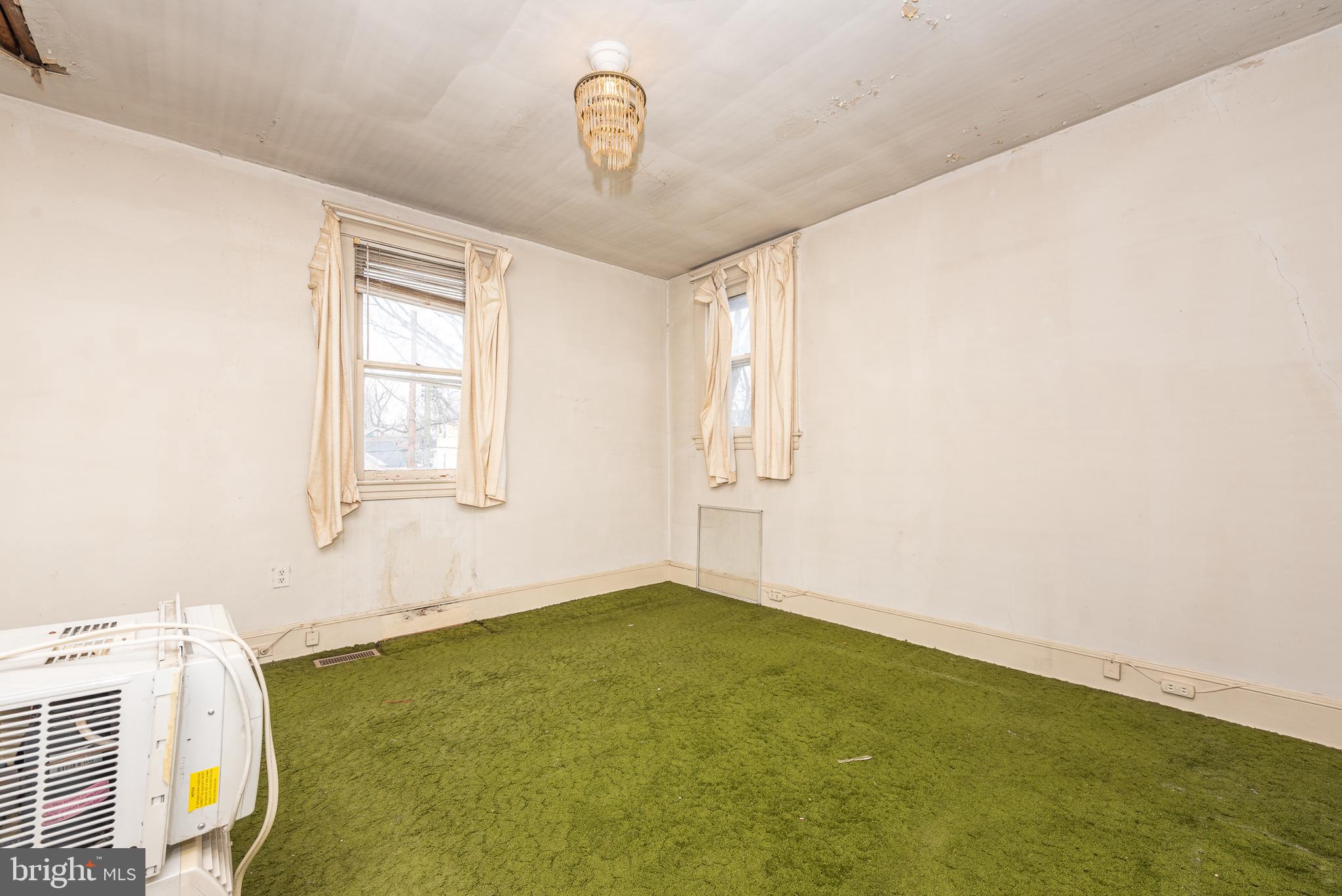 CHRISTOPHER - Residential