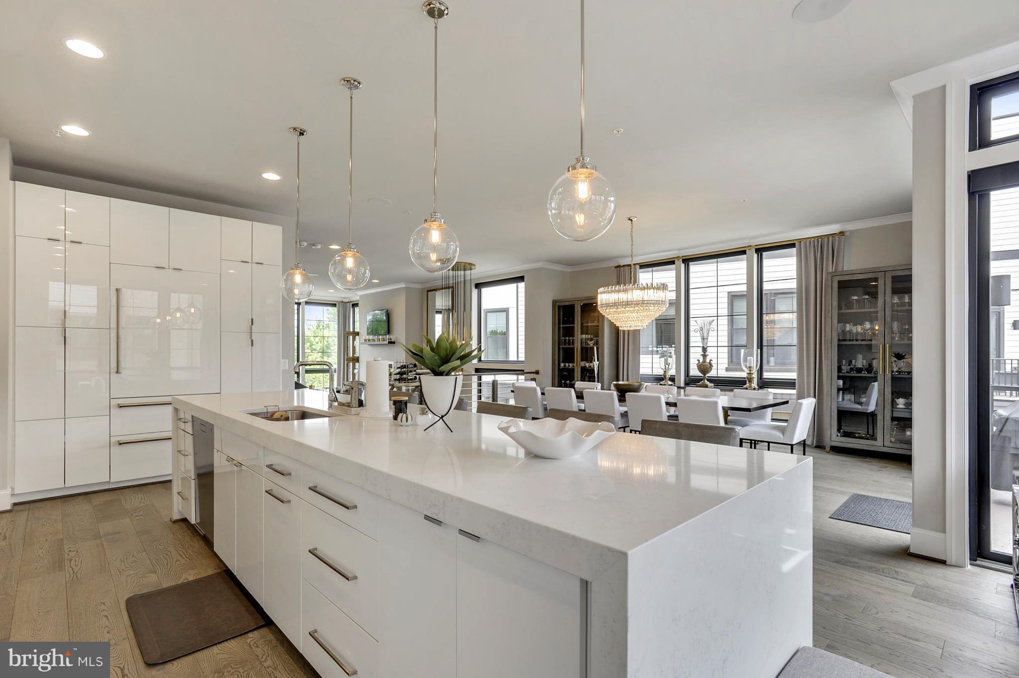 ONE LOUDOUN - Residential