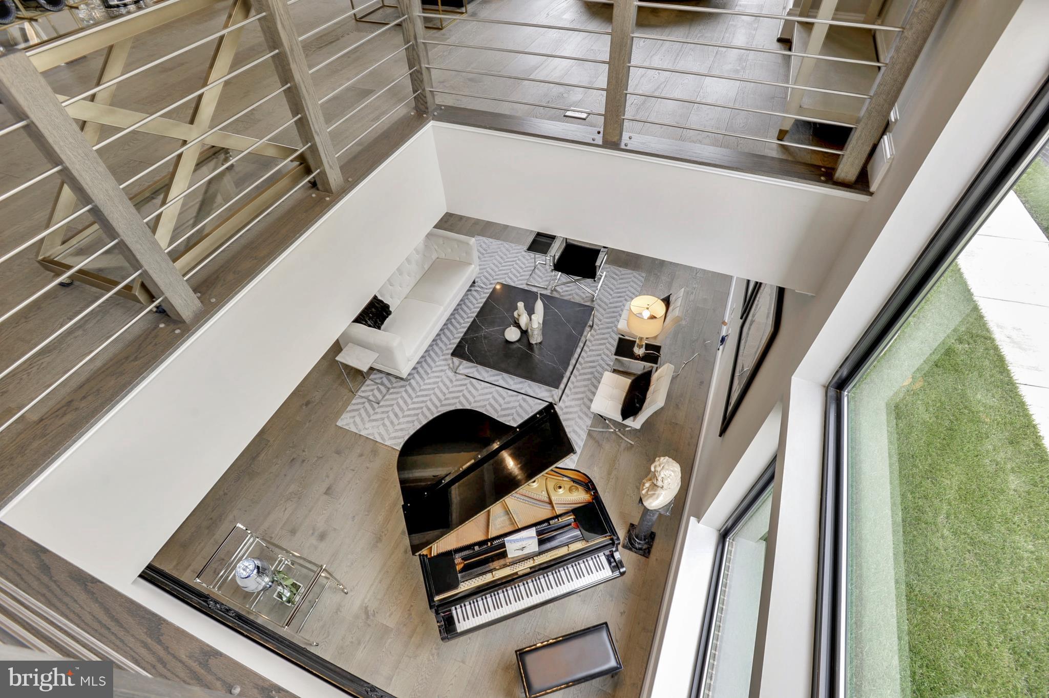 ONE LOUDOUN - Residential