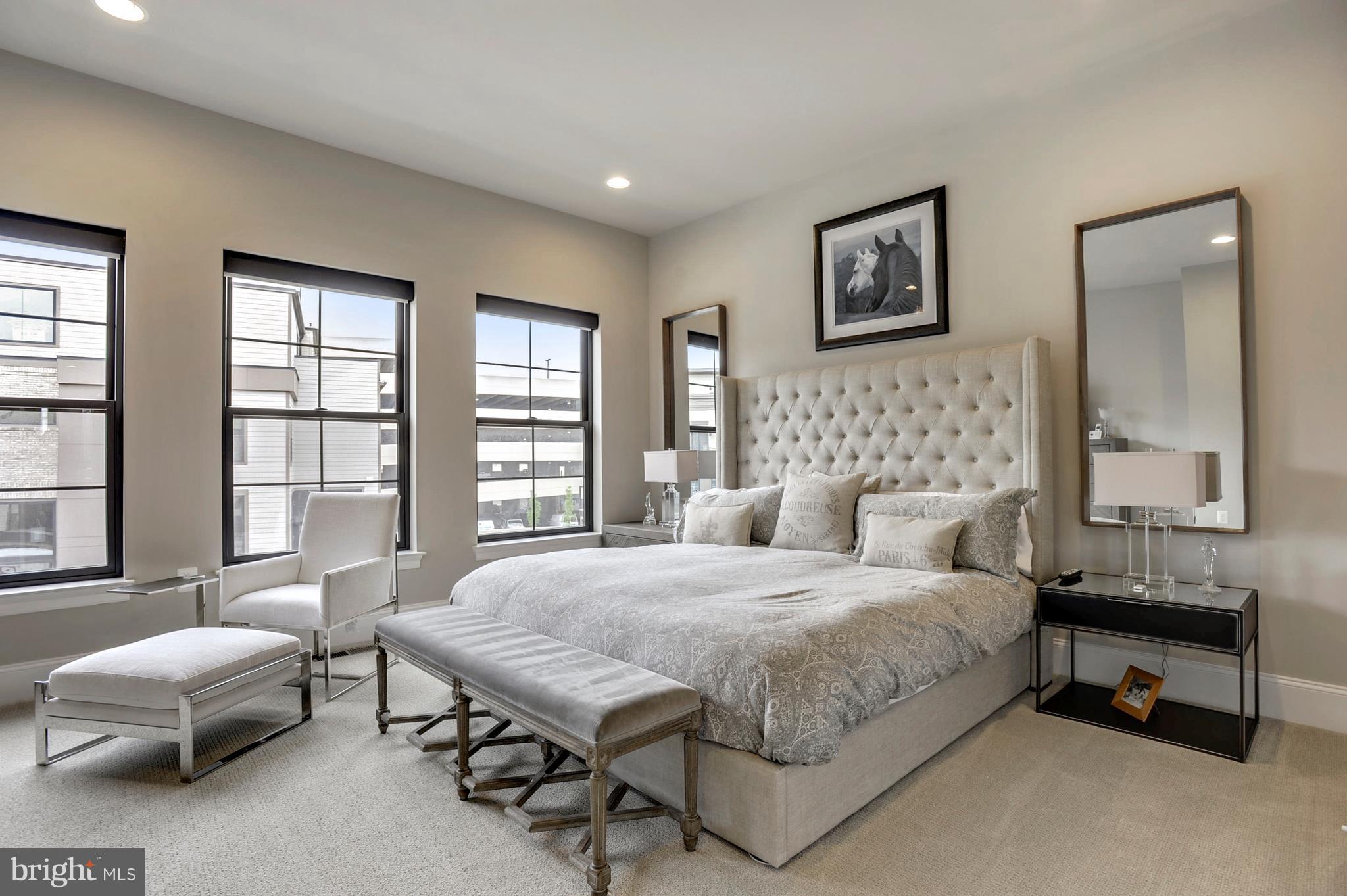 ONE LOUDOUN - Residential