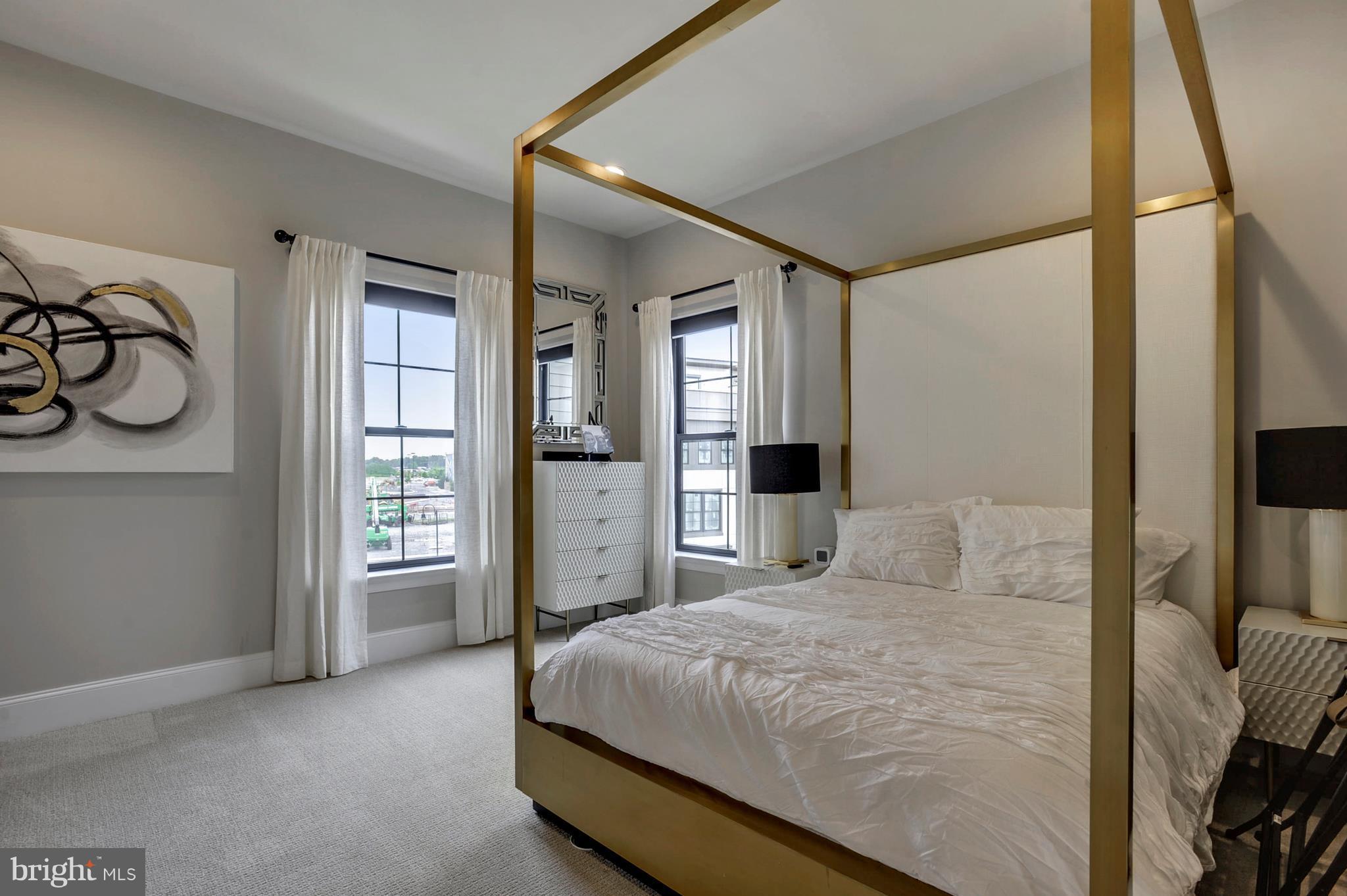 ONE LOUDOUN - Residential