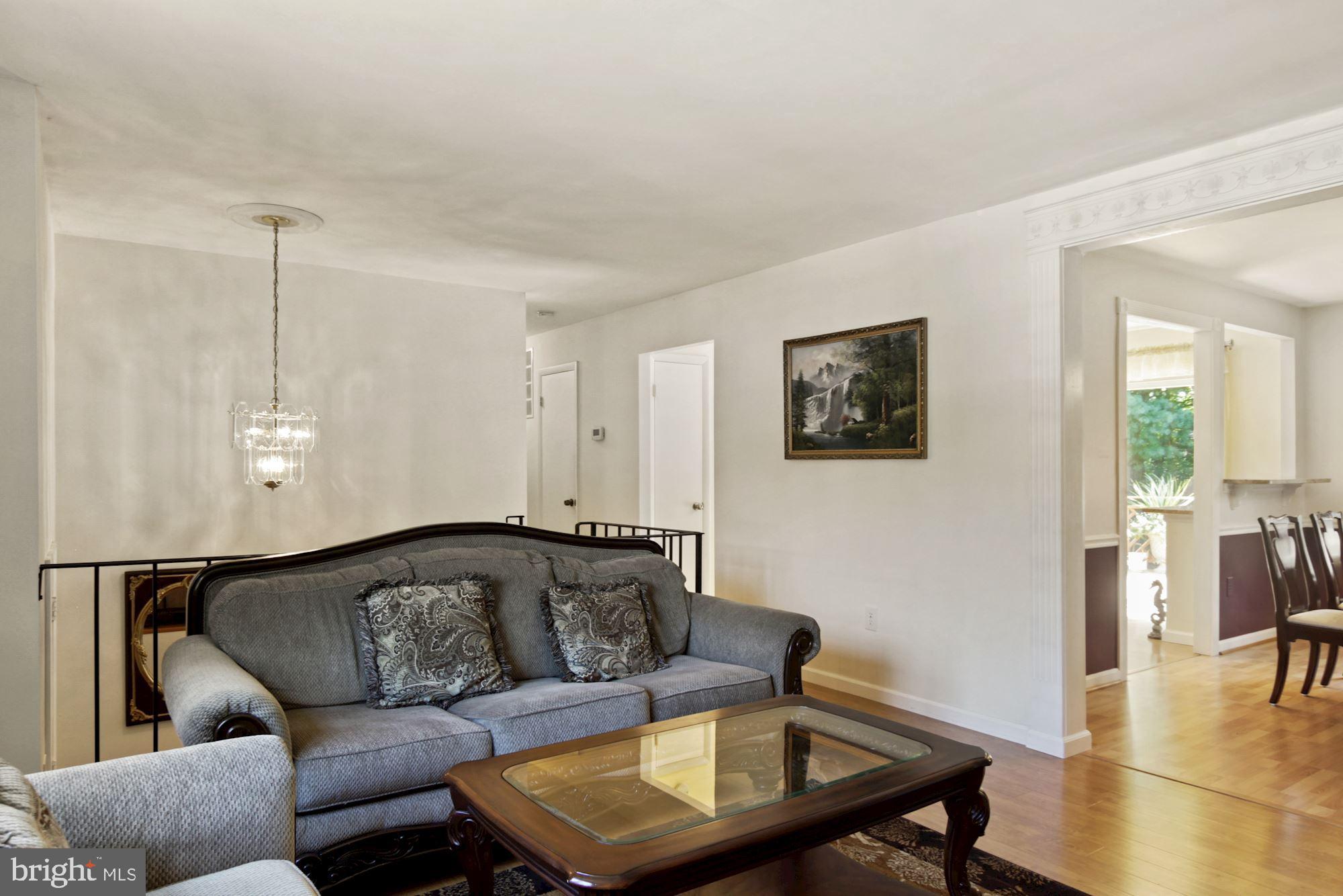 FLOWER HILL - Residential