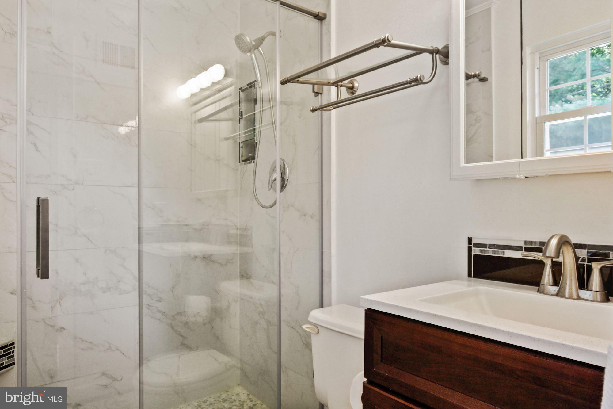 FLOWER HILL - Residential