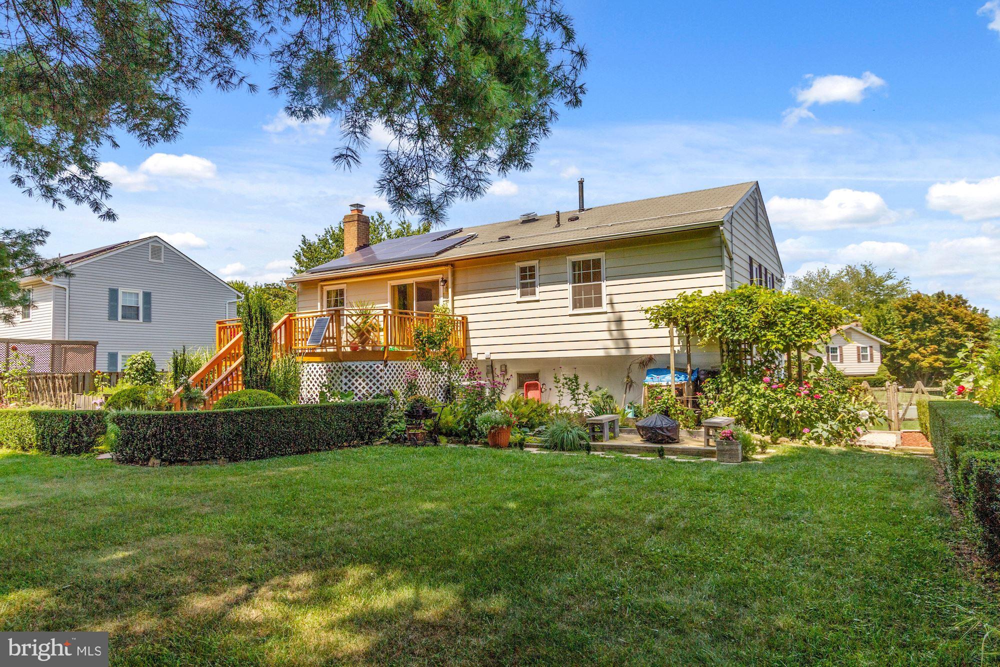 FLOWER HILL - Residential