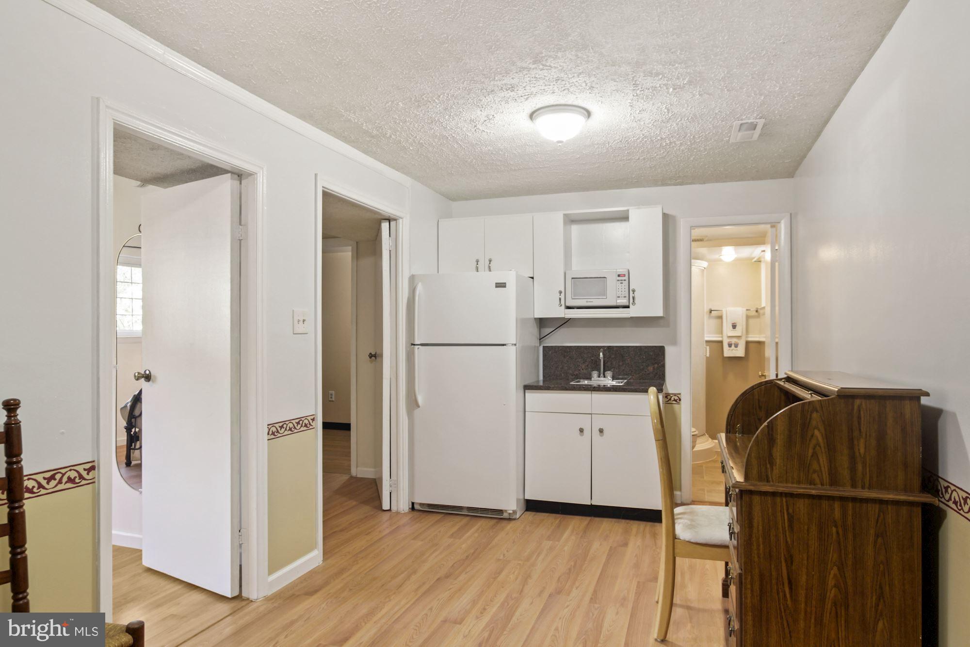 FLOWER HILL - Residential