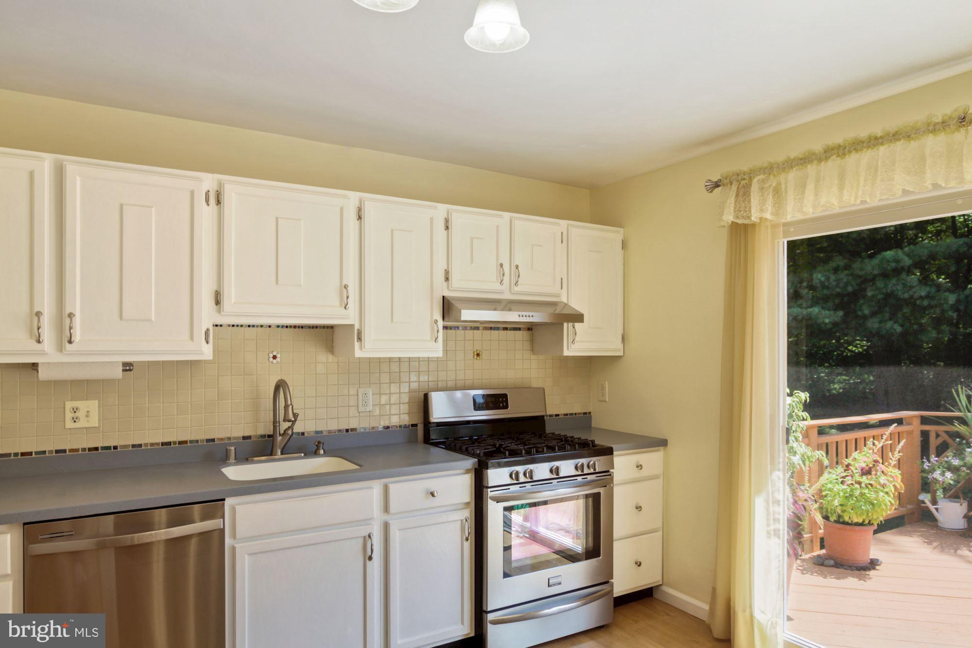 FLOWER HILL - Residential