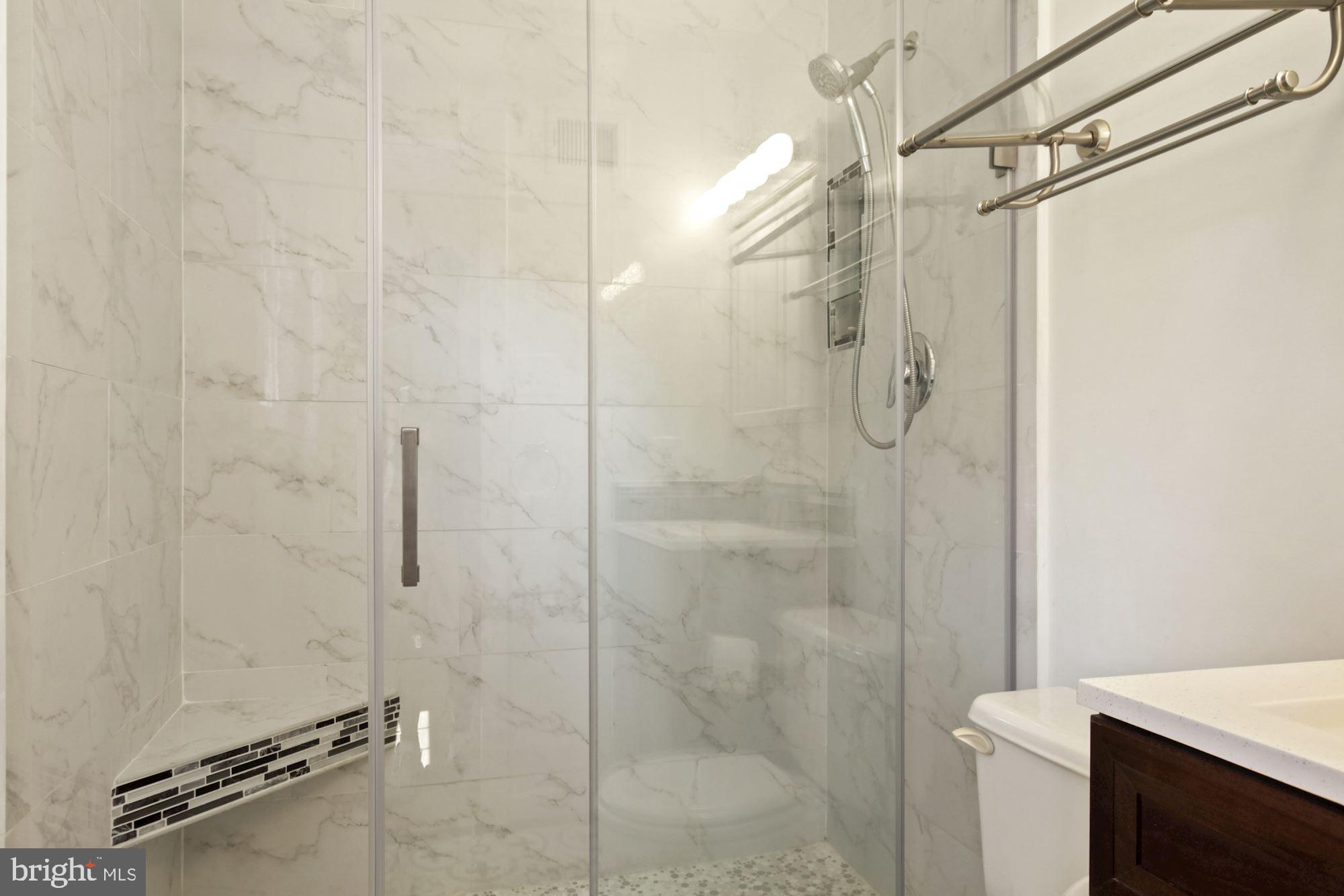 FLOWER HILL - Residential