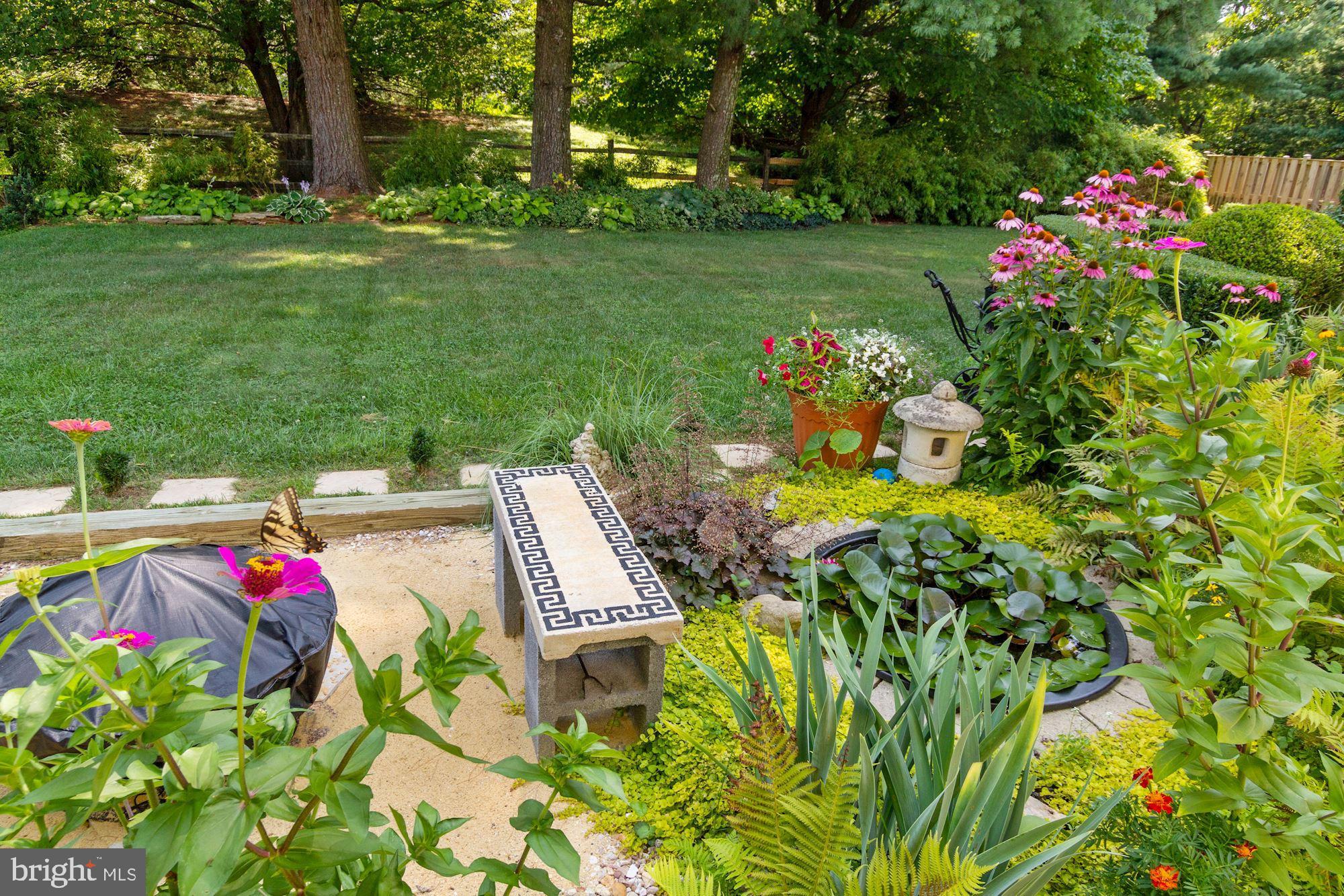 FLOWER HILL - Residential