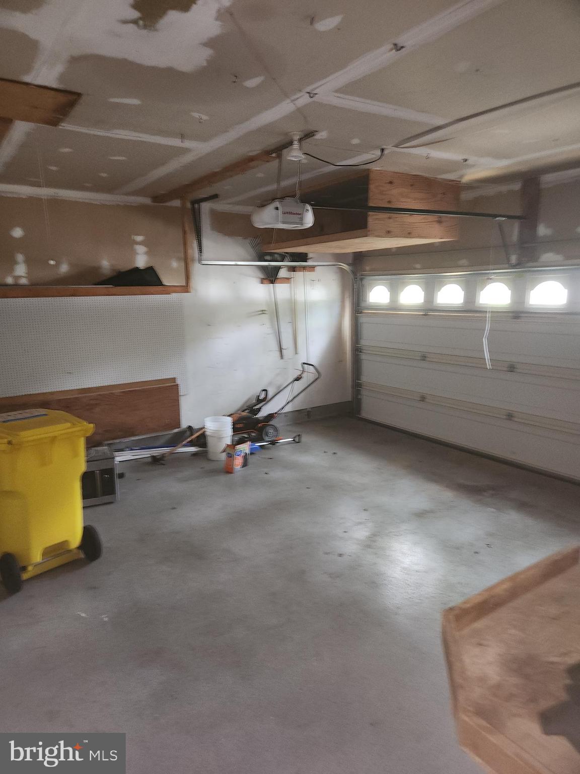 CHAPMAN FARM AT CROFTON - Residential