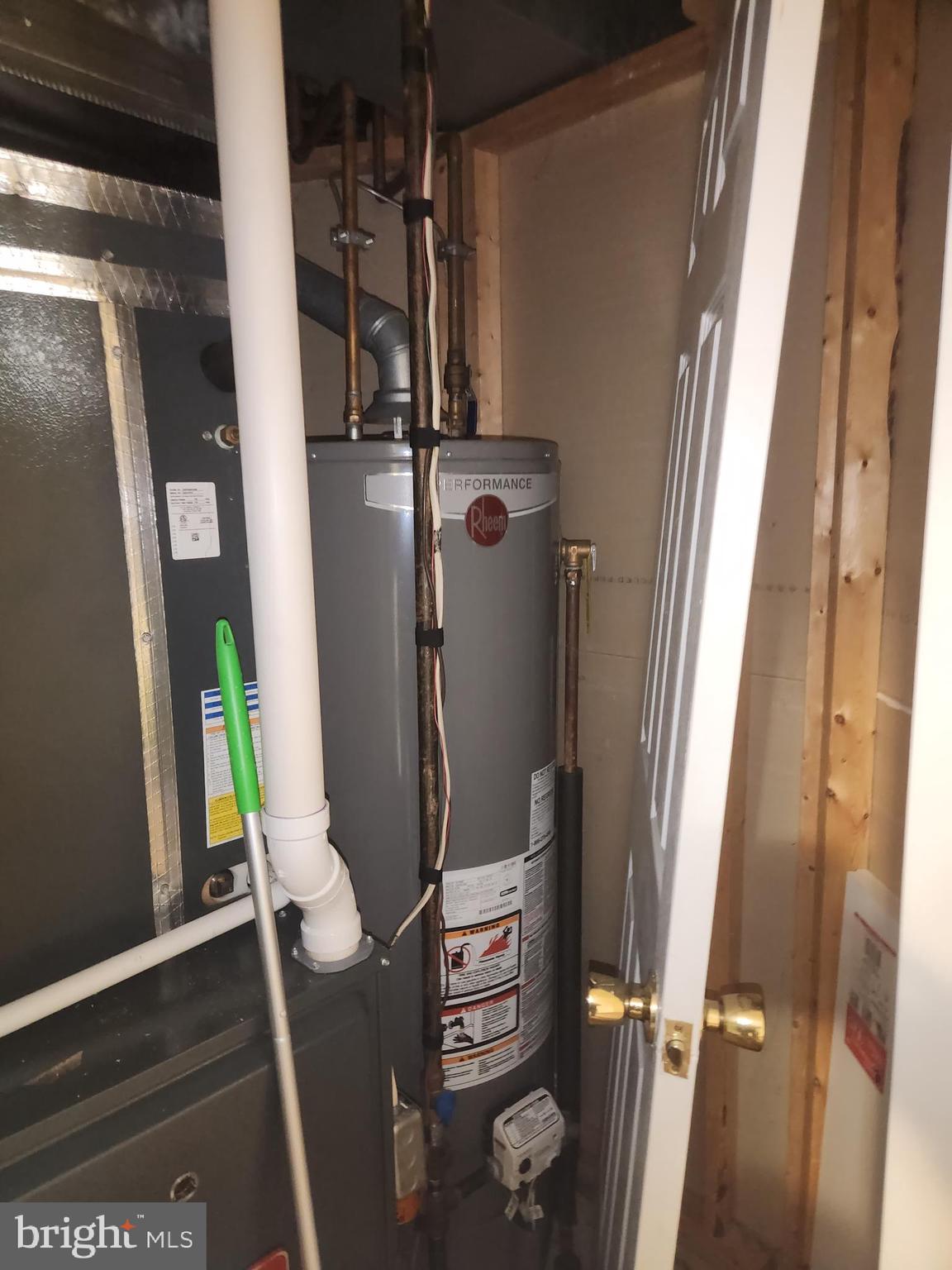 CHAPMAN FARM AT CROFTON - Residential