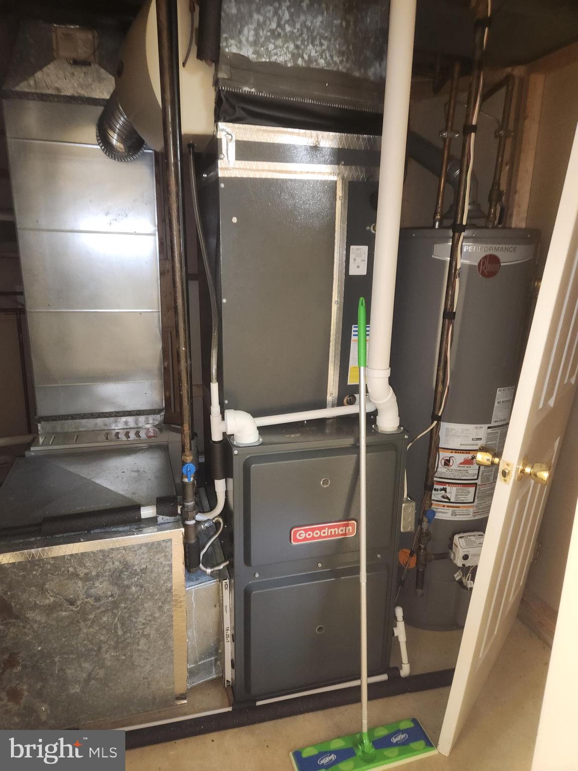 CHAPMAN FARM AT CROFTON - Residential