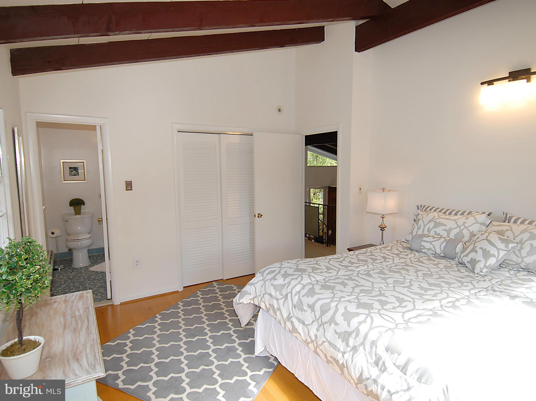 BARCROFT - Residential