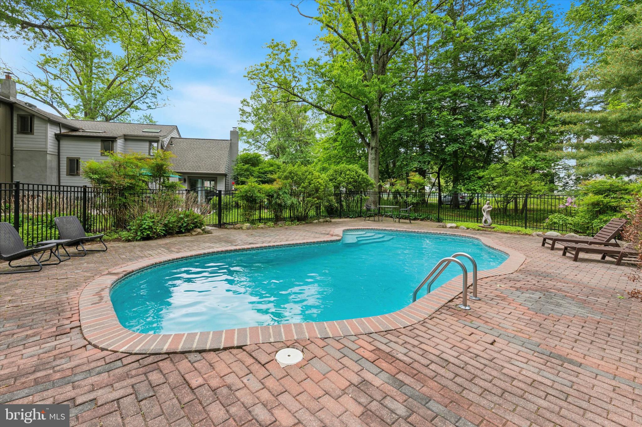 SKIPPACK - Residential