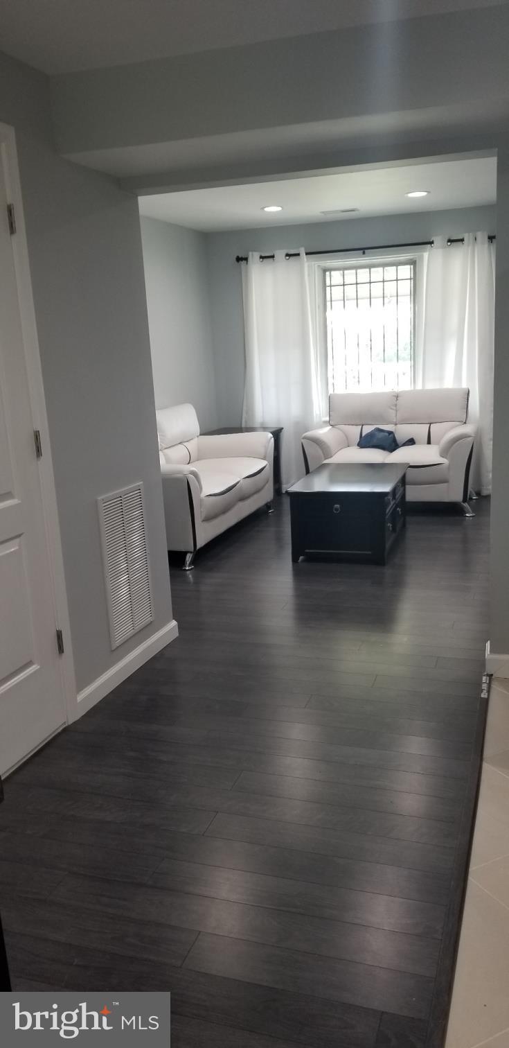 WESTPORT - Residential