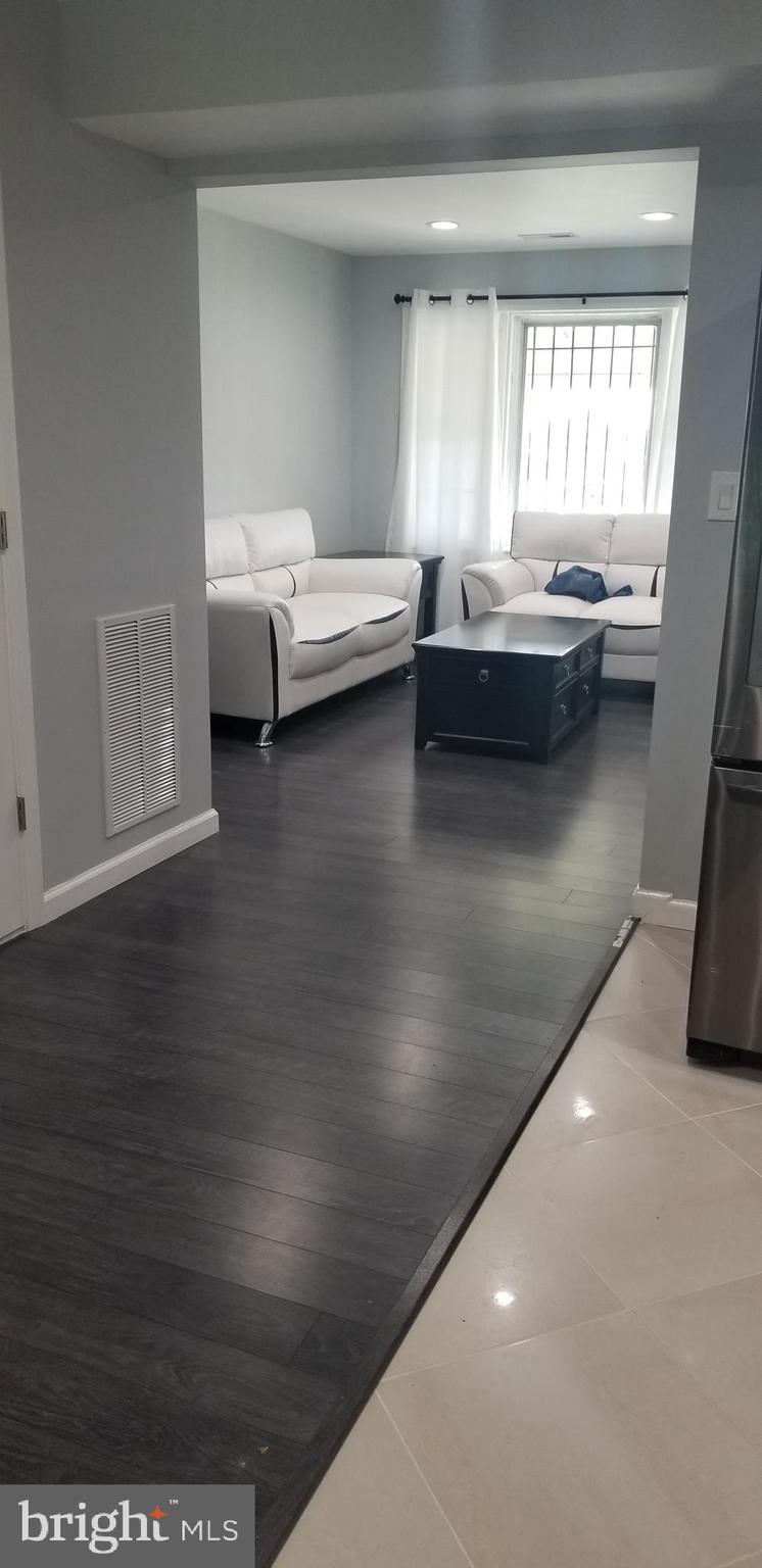 WESTPORT - Residential