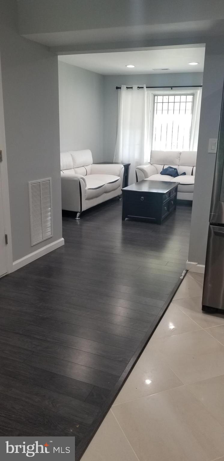 WESTPORT - Residential