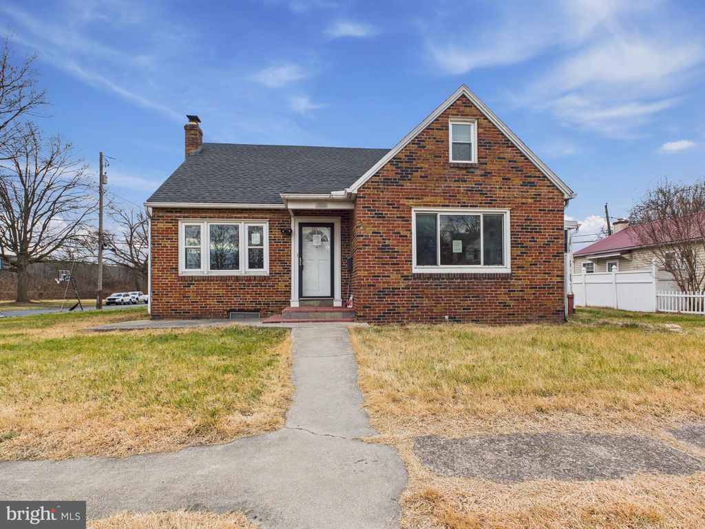 Photo of 3800 N 6th Street, HARRISBURG, PA 17110 (MLS # PADA2052680)