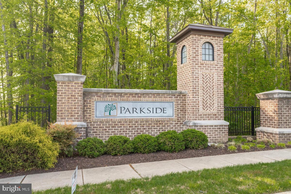 PARKSIDE - Residential