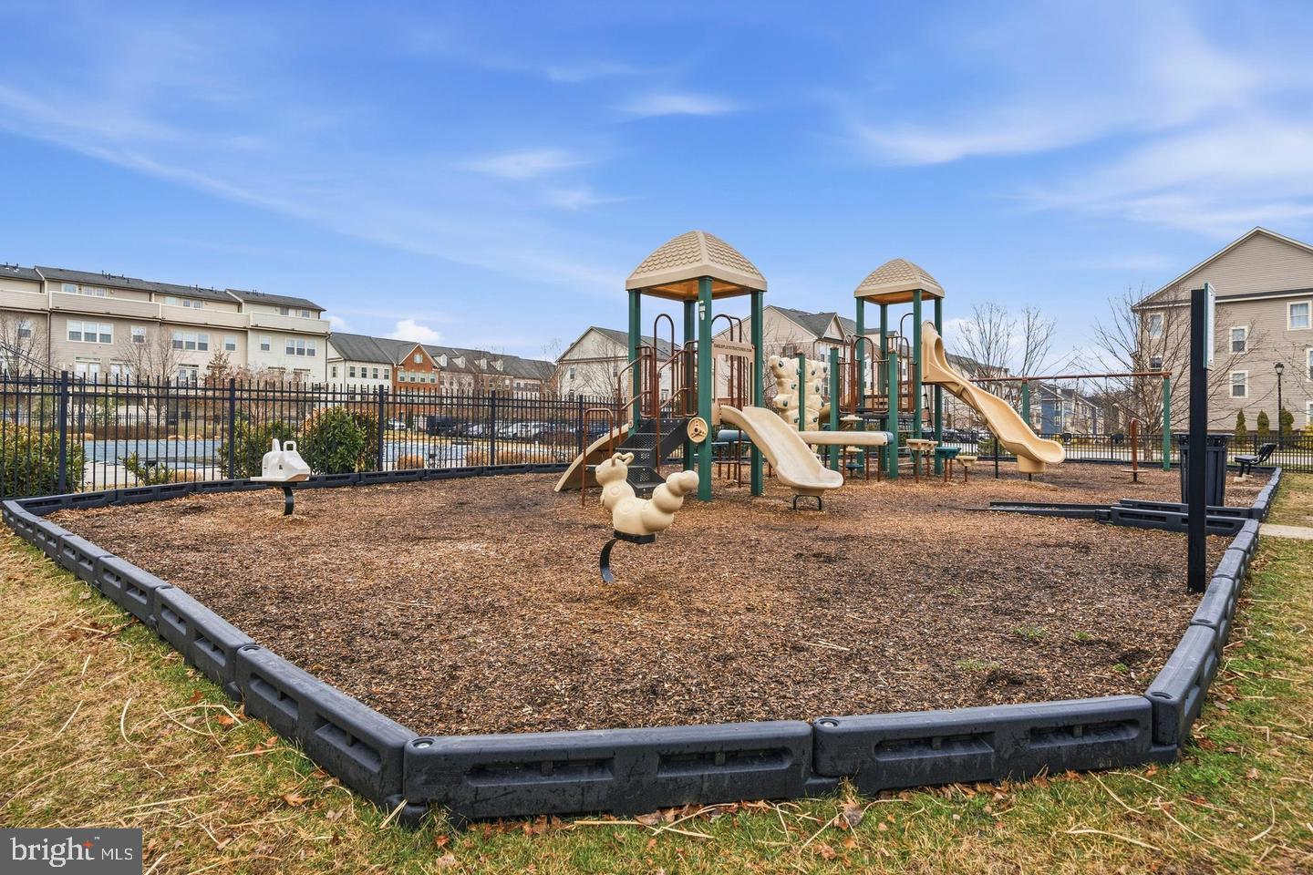 PARKSIDE - Residential