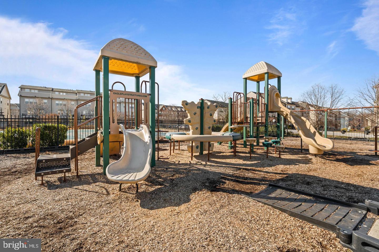 PARKSIDE - Residential