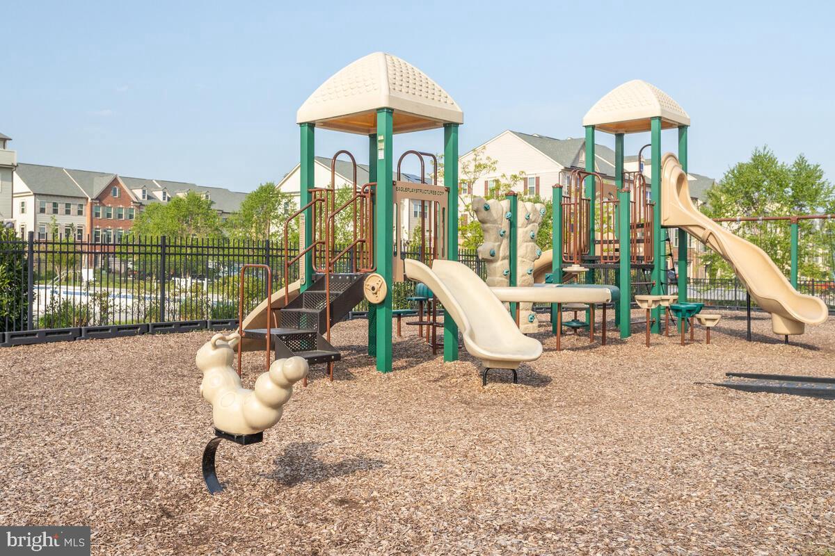 PARKSIDE - Residential