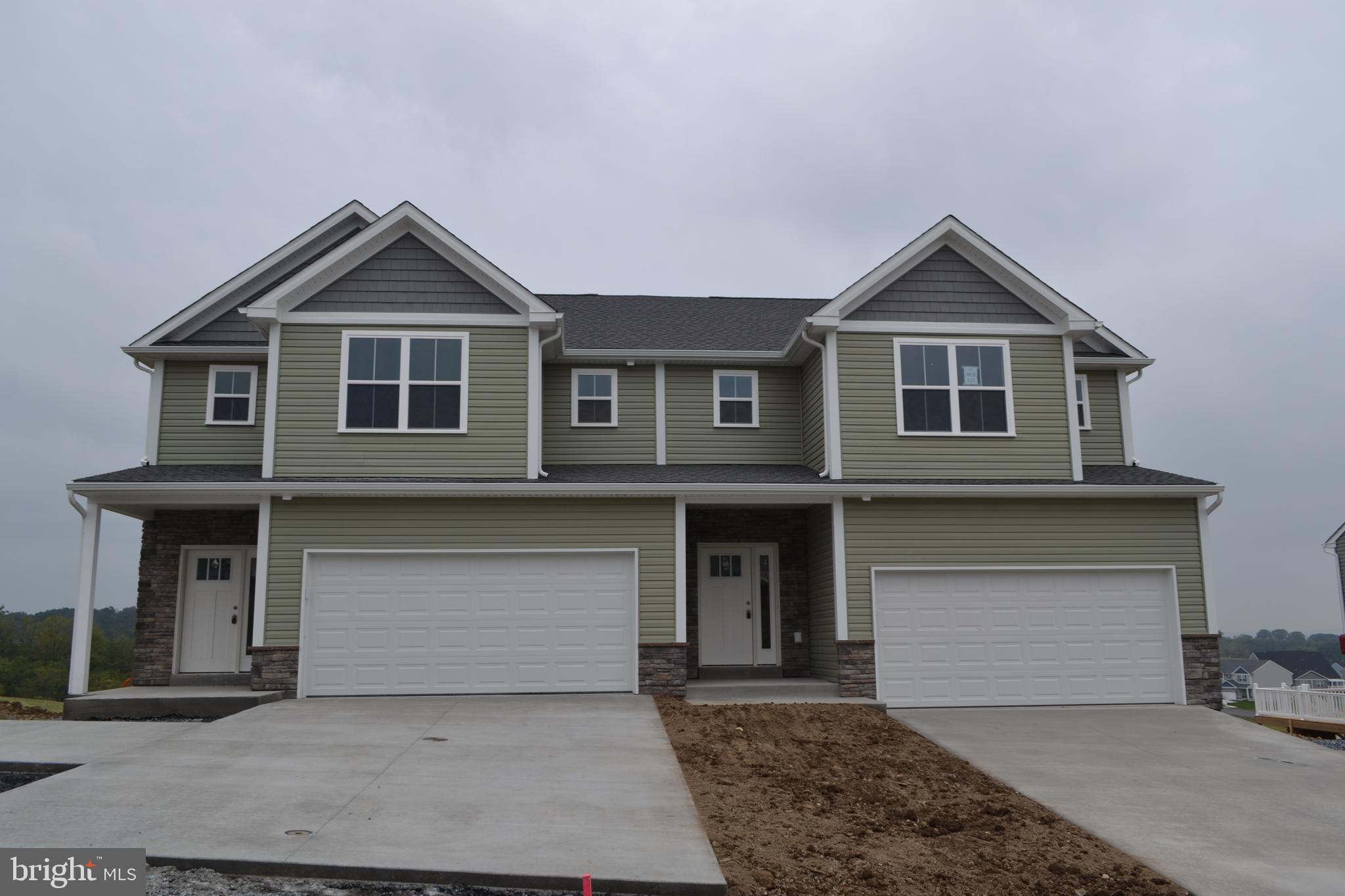 MCINTOSH FARMS - Residential