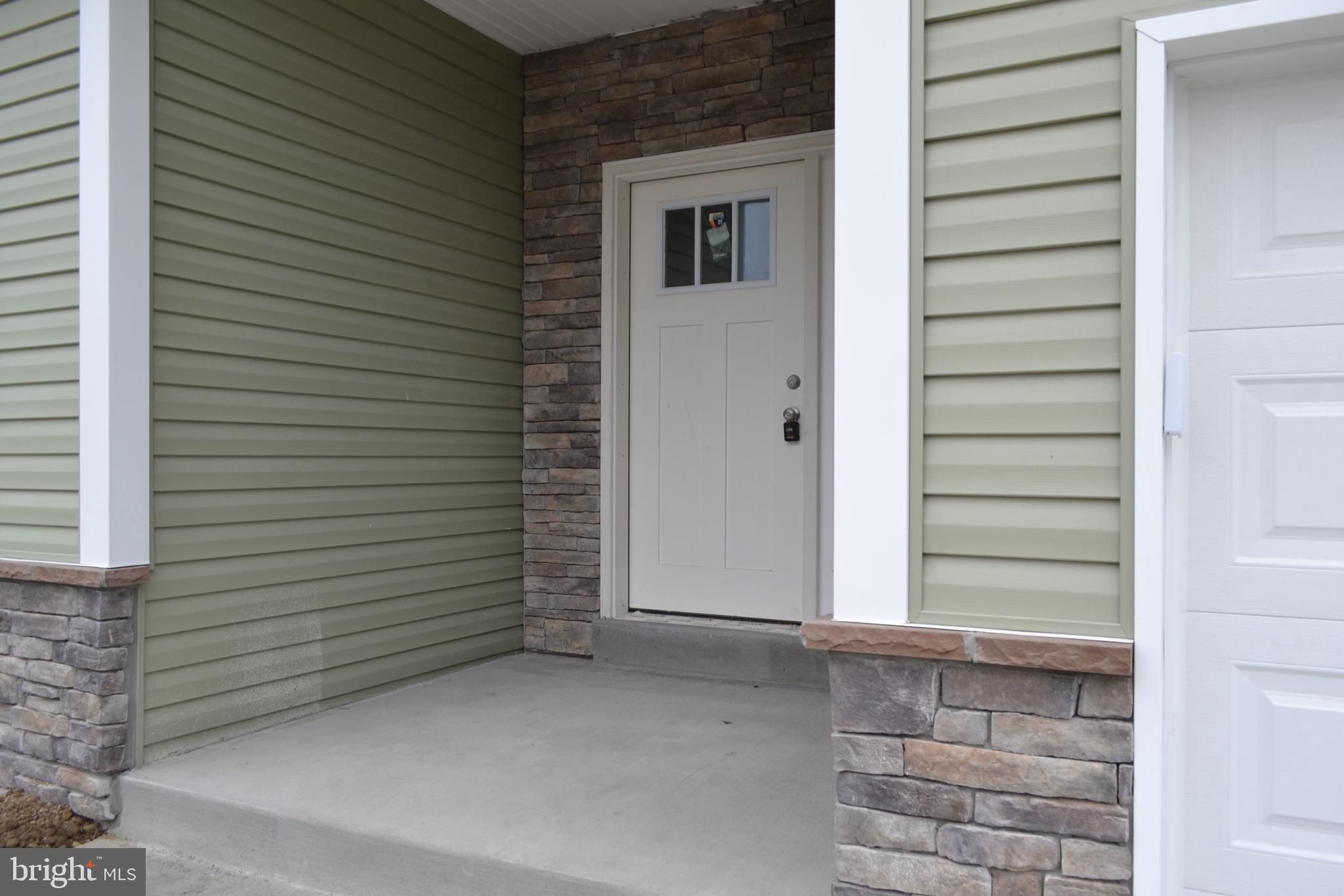 MCINTOSH FARMS - Residential