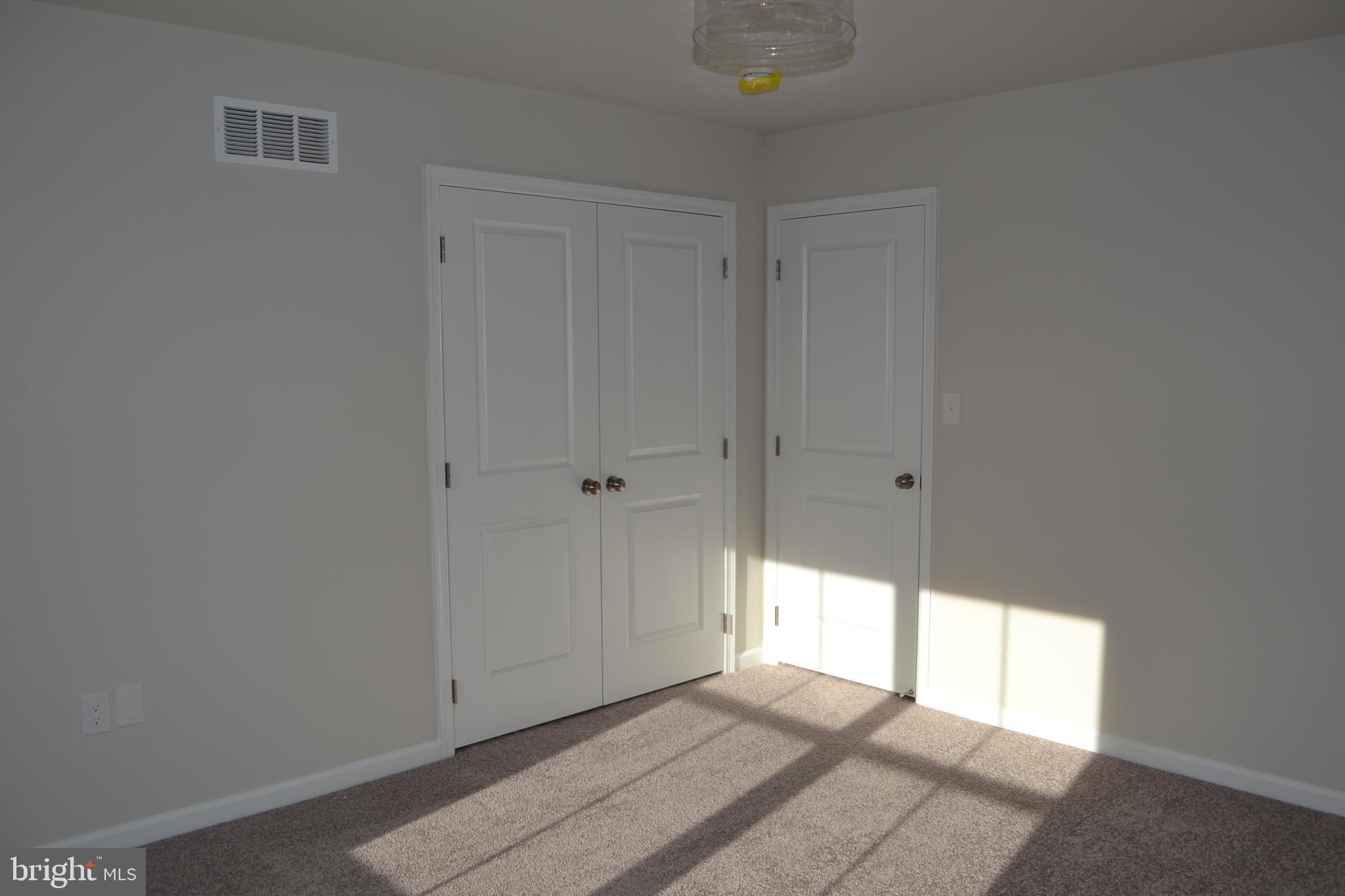 MCINTOSH FARMS - Residential