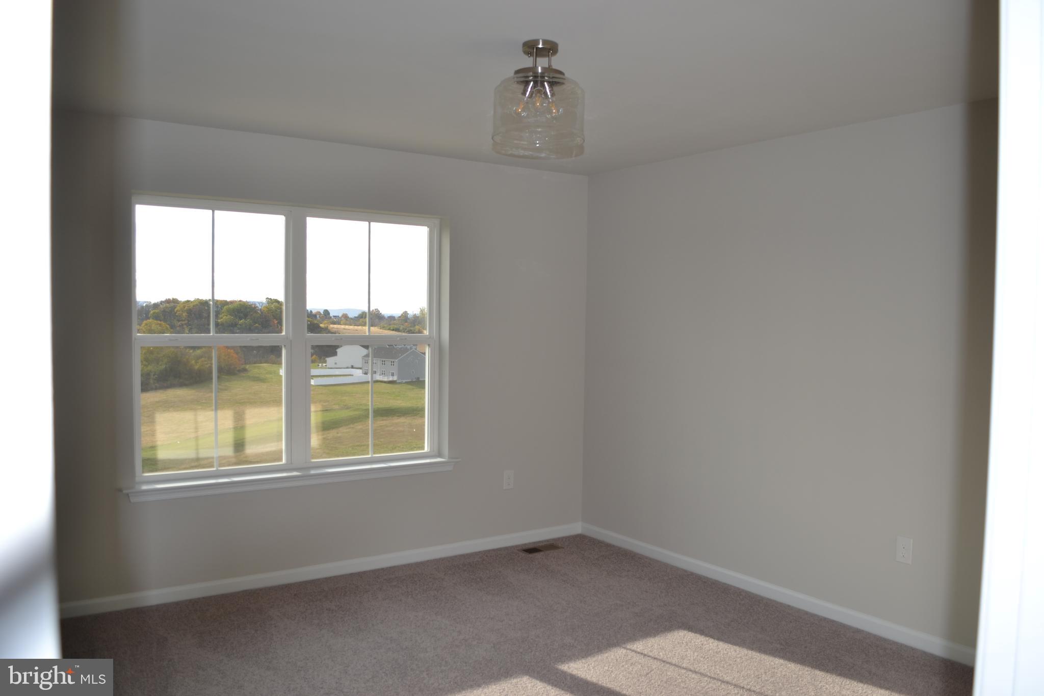 MCINTOSH FARMS - Residential