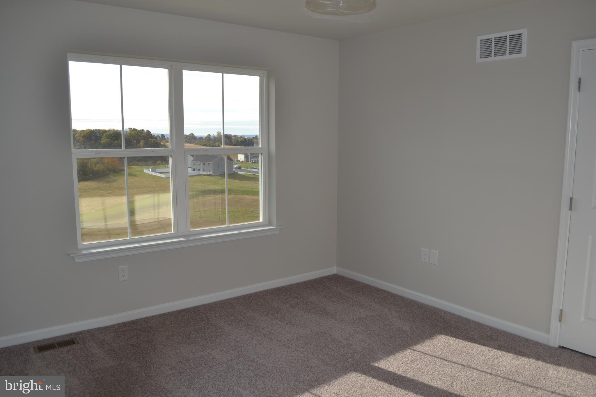 MCINTOSH FARMS - Residential