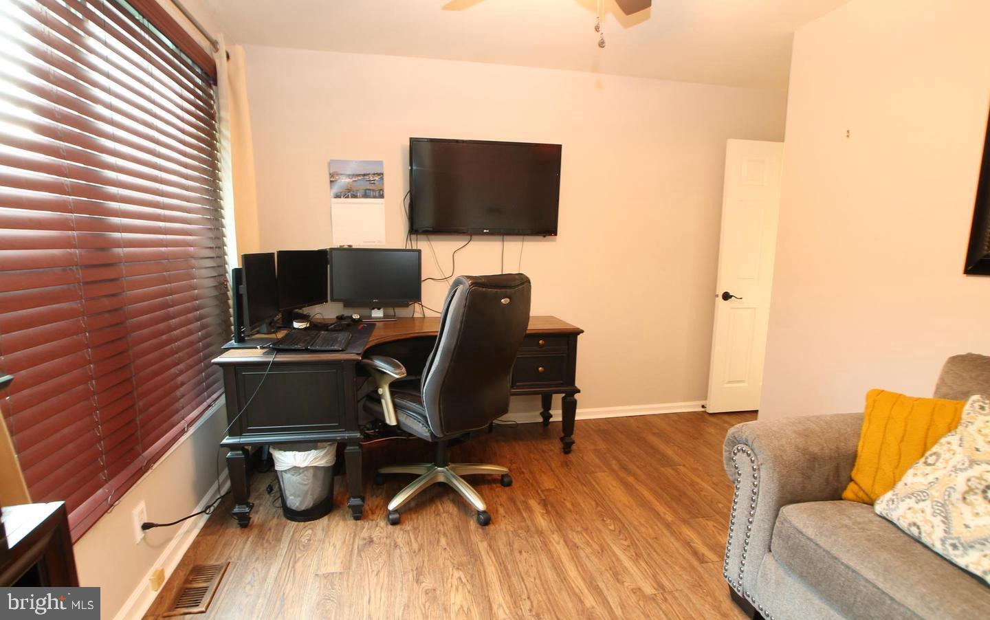 NEWTOWN GATE - Residential Lease