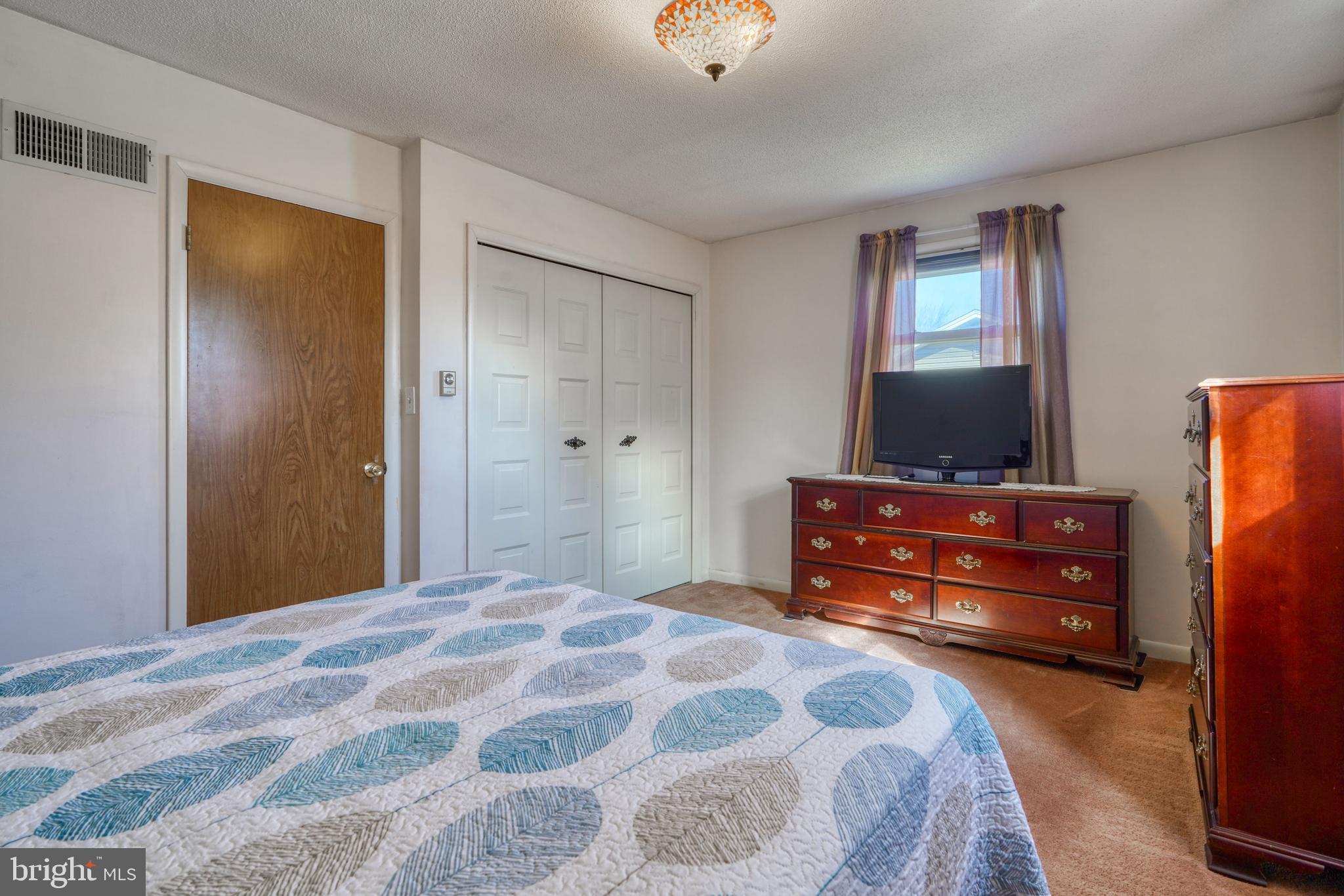 TWIN PINES - Residential