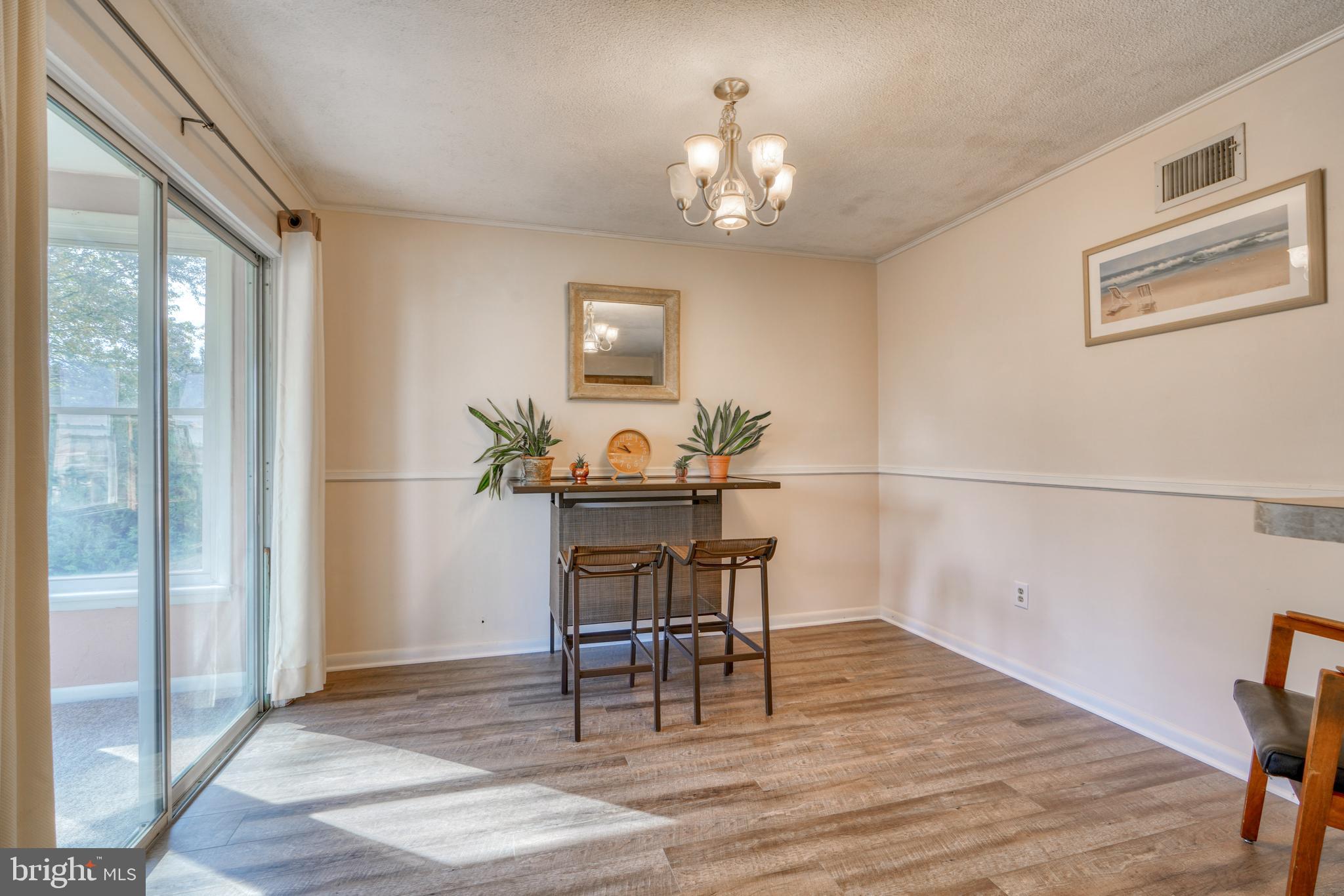 TWIN PINES - Residential