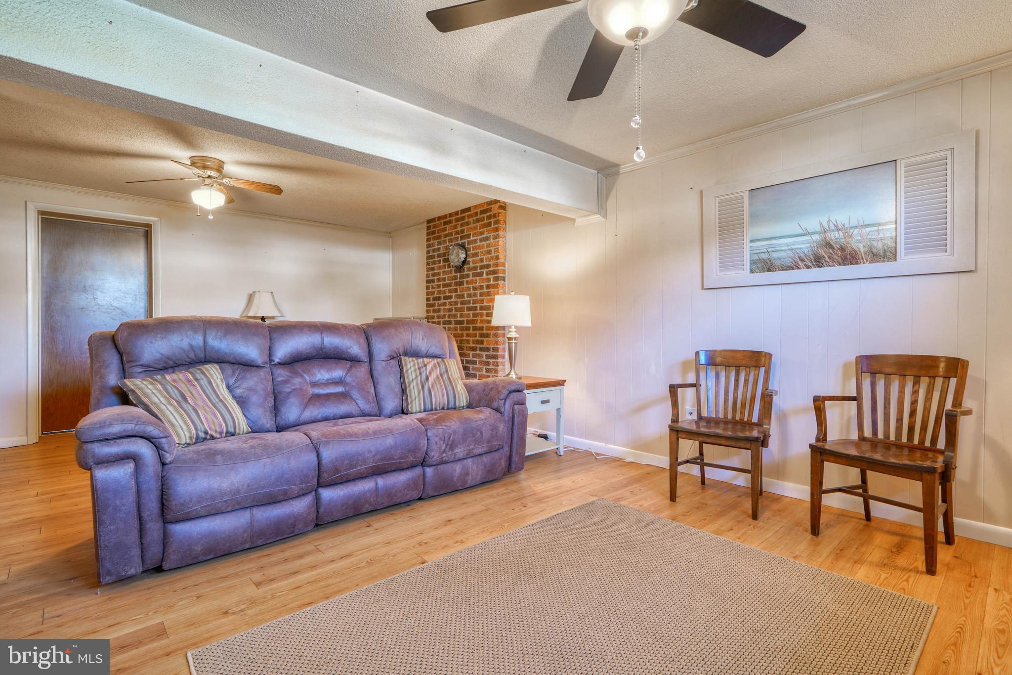 TWIN PINES - Residential