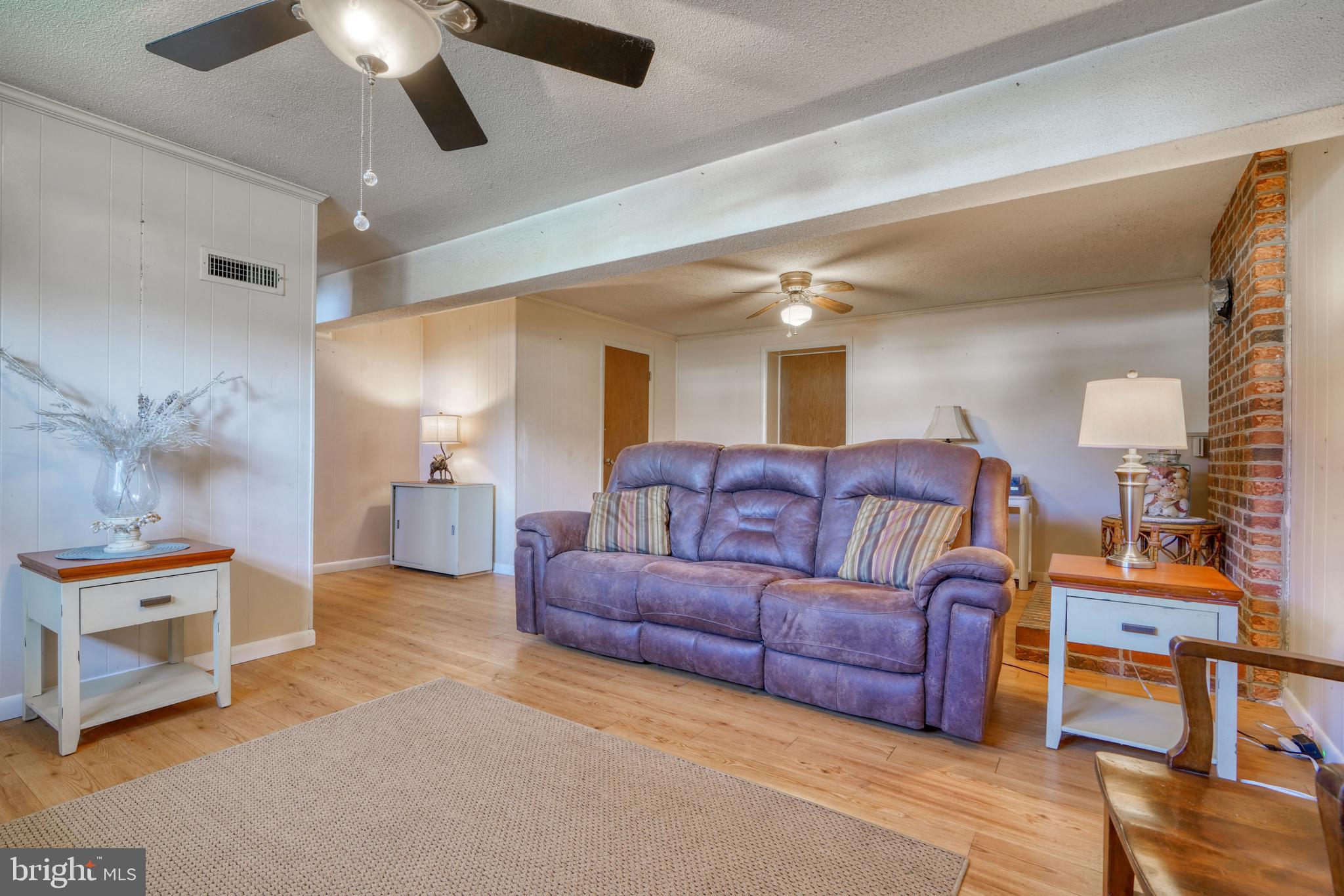 TWIN PINES - Residential