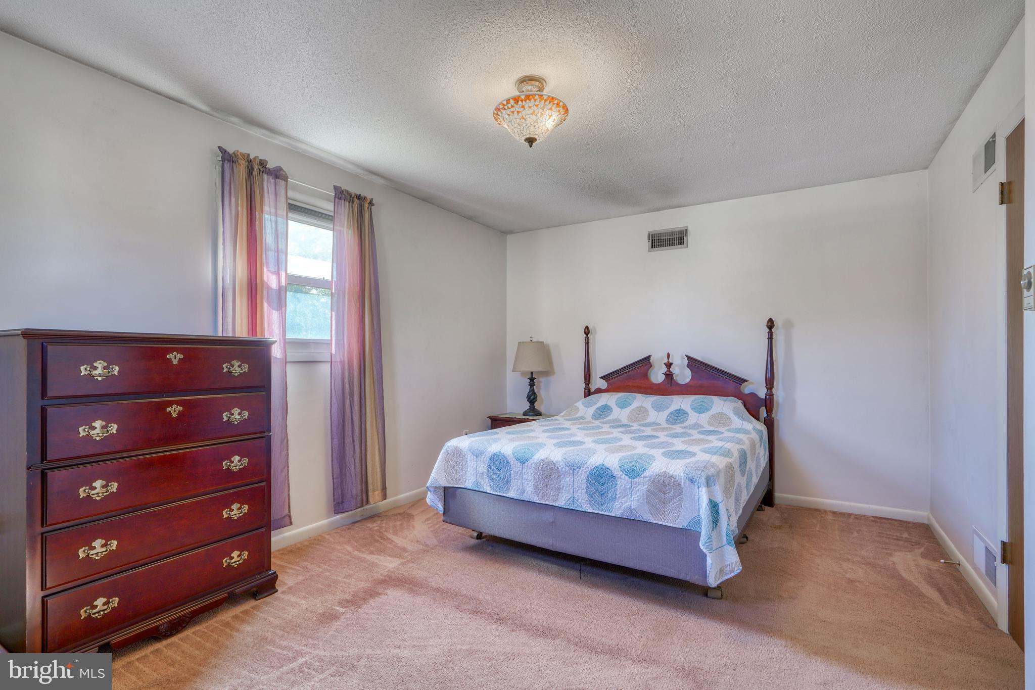 TWIN PINES - Residential