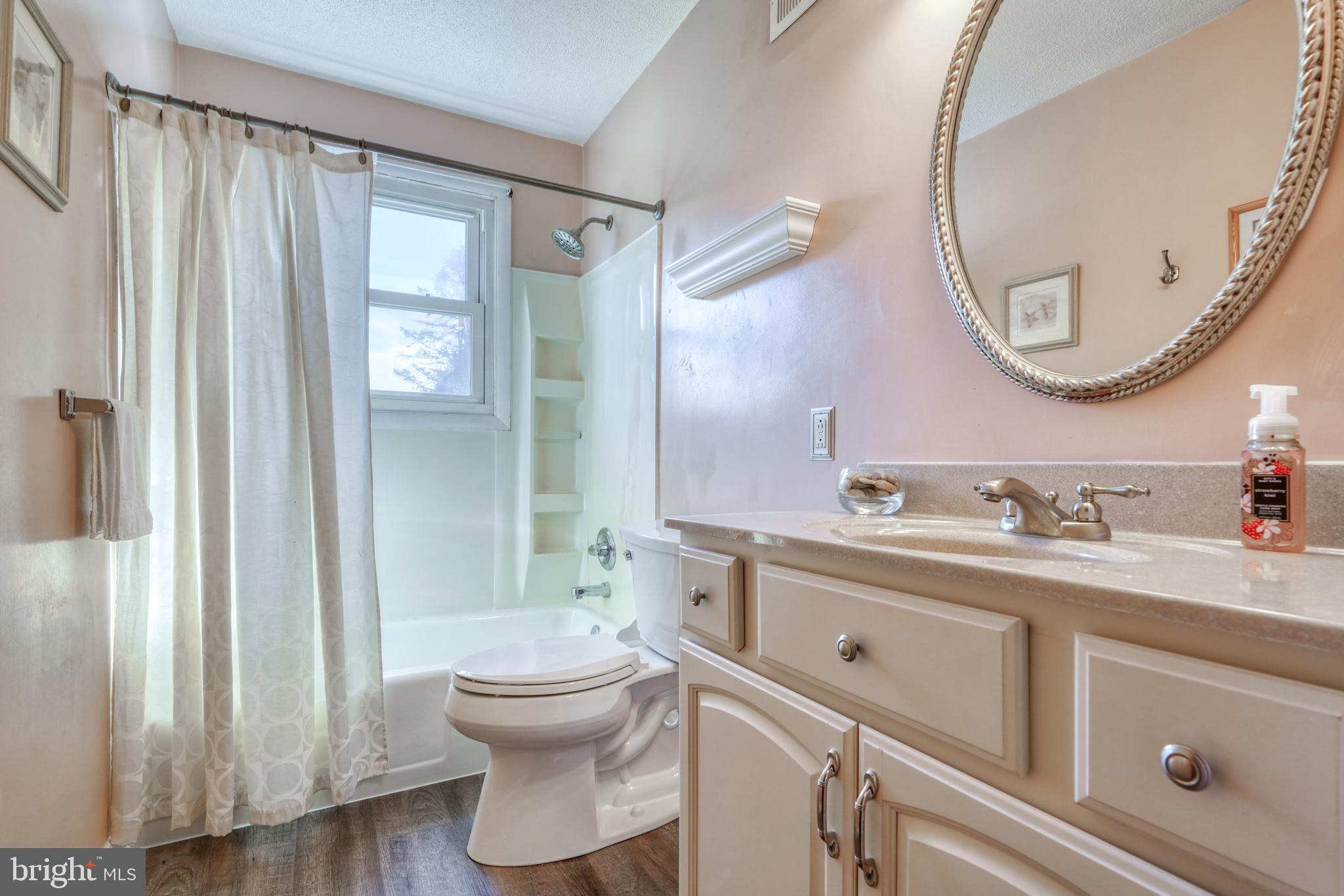 TWIN PINES - Residential