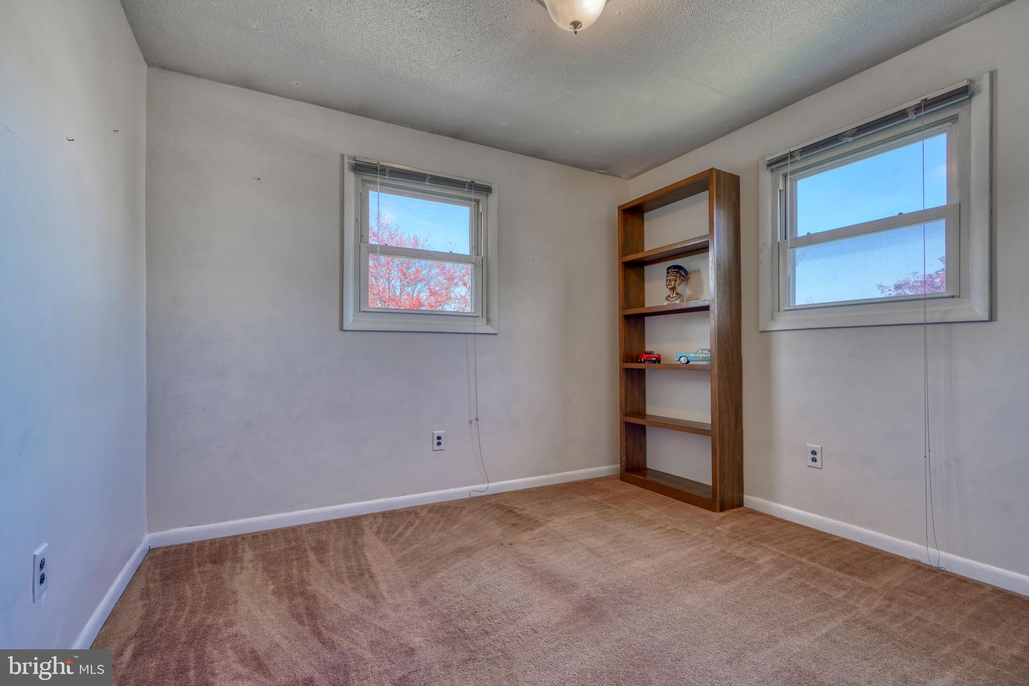 TWIN PINES - Residential