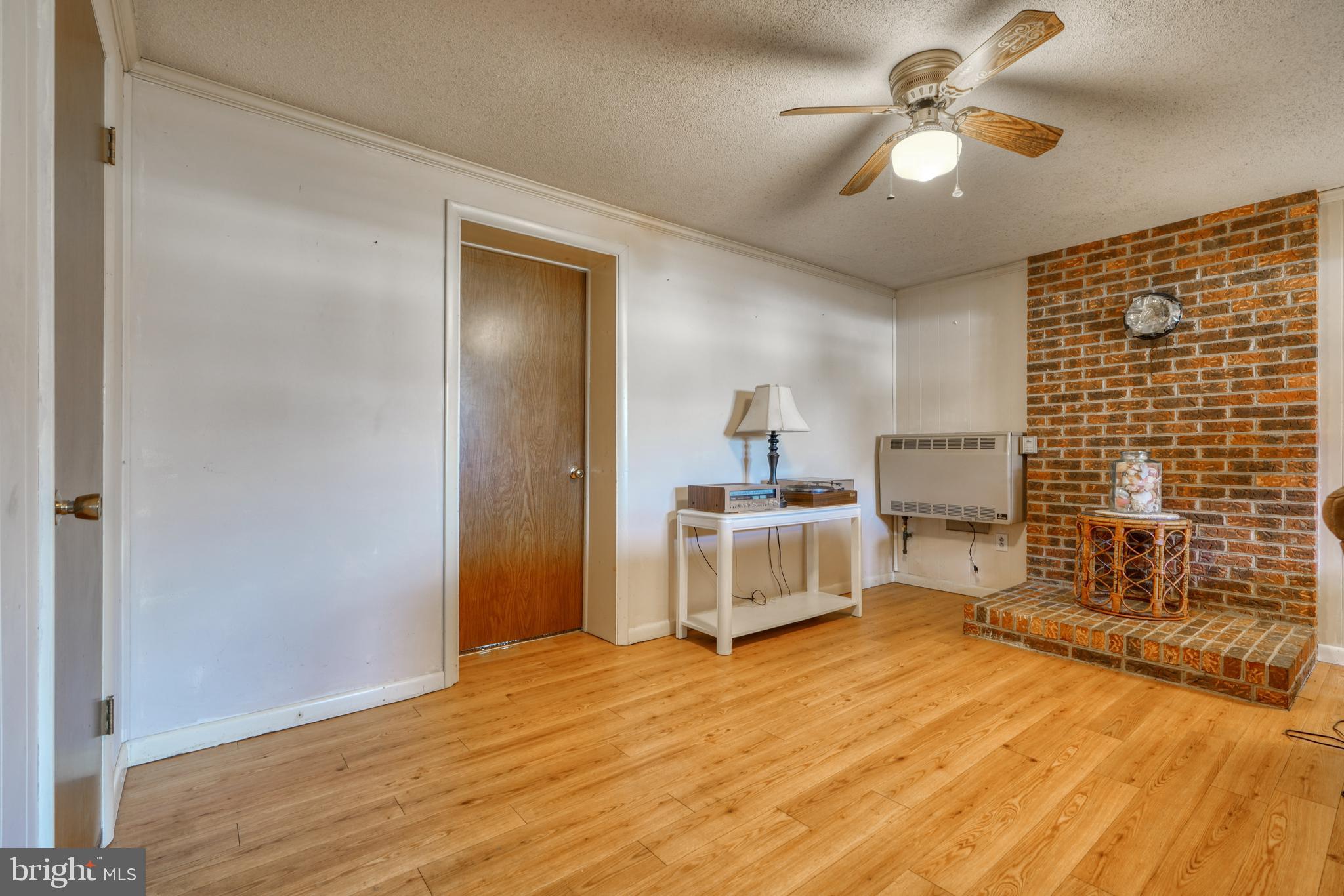 TWIN PINES - Residential