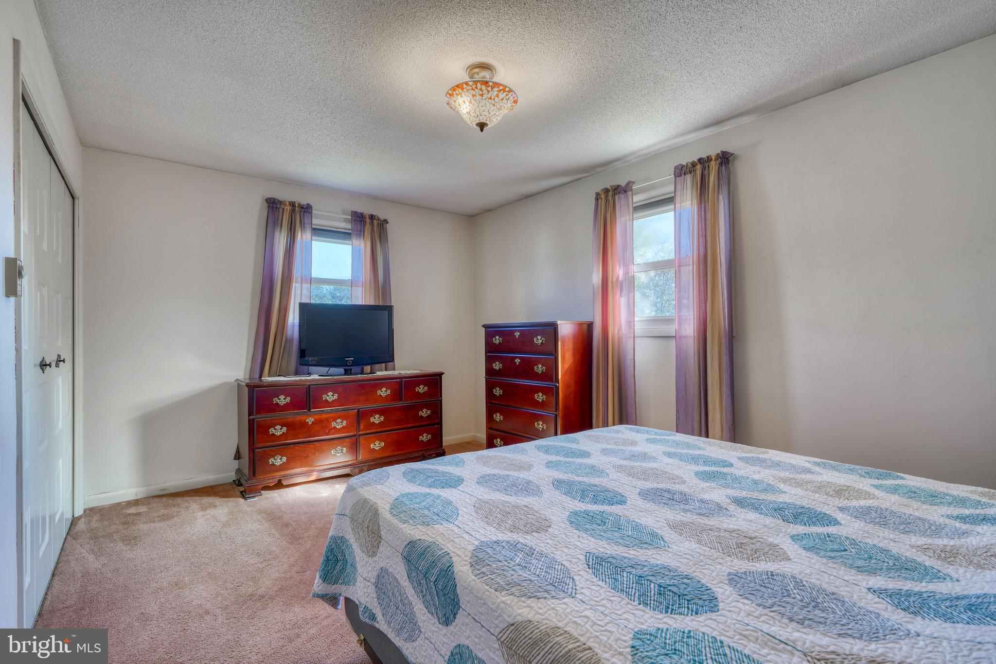 TWIN PINES - Residential