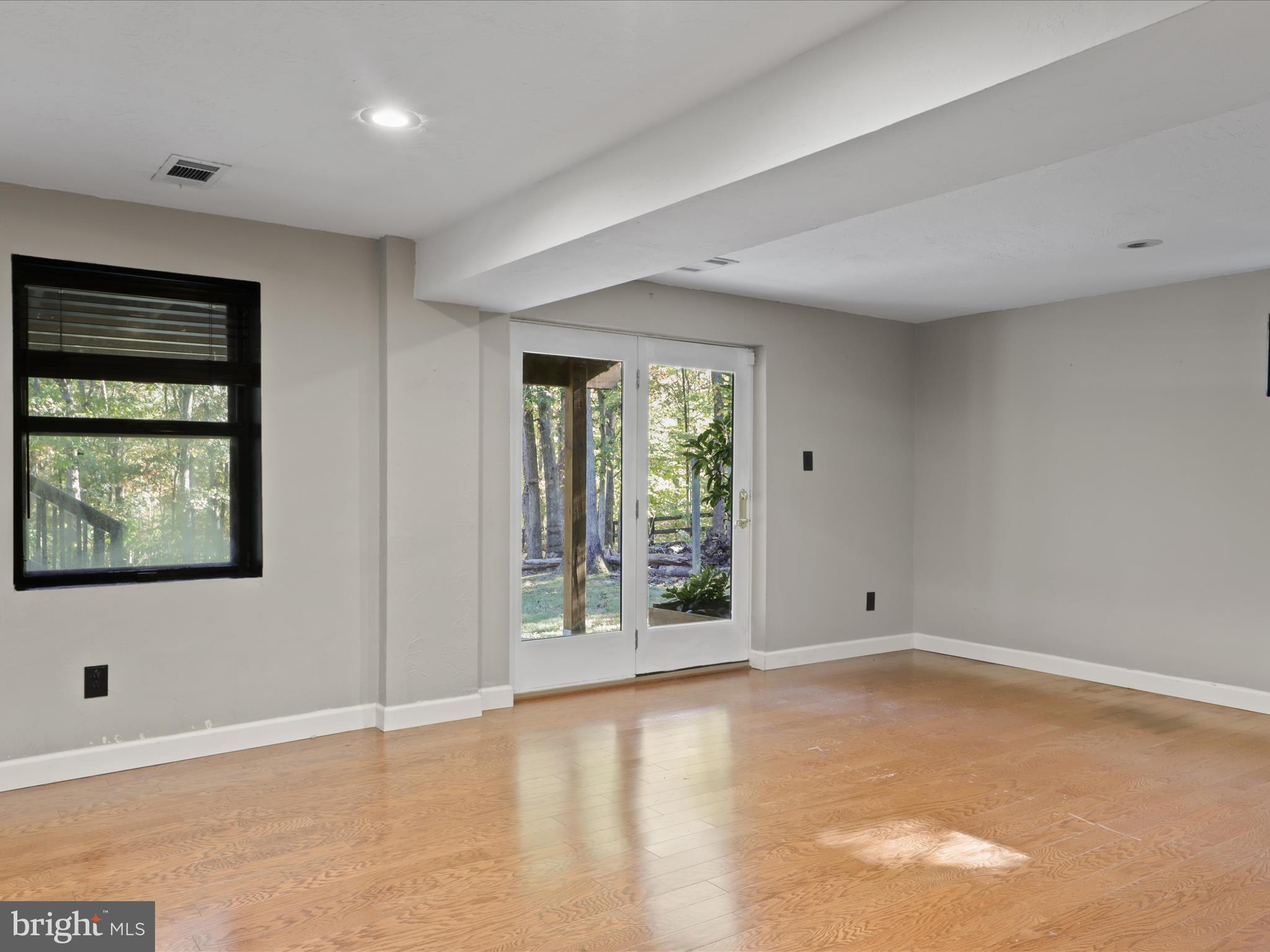 CLIFTON - Residential Lease