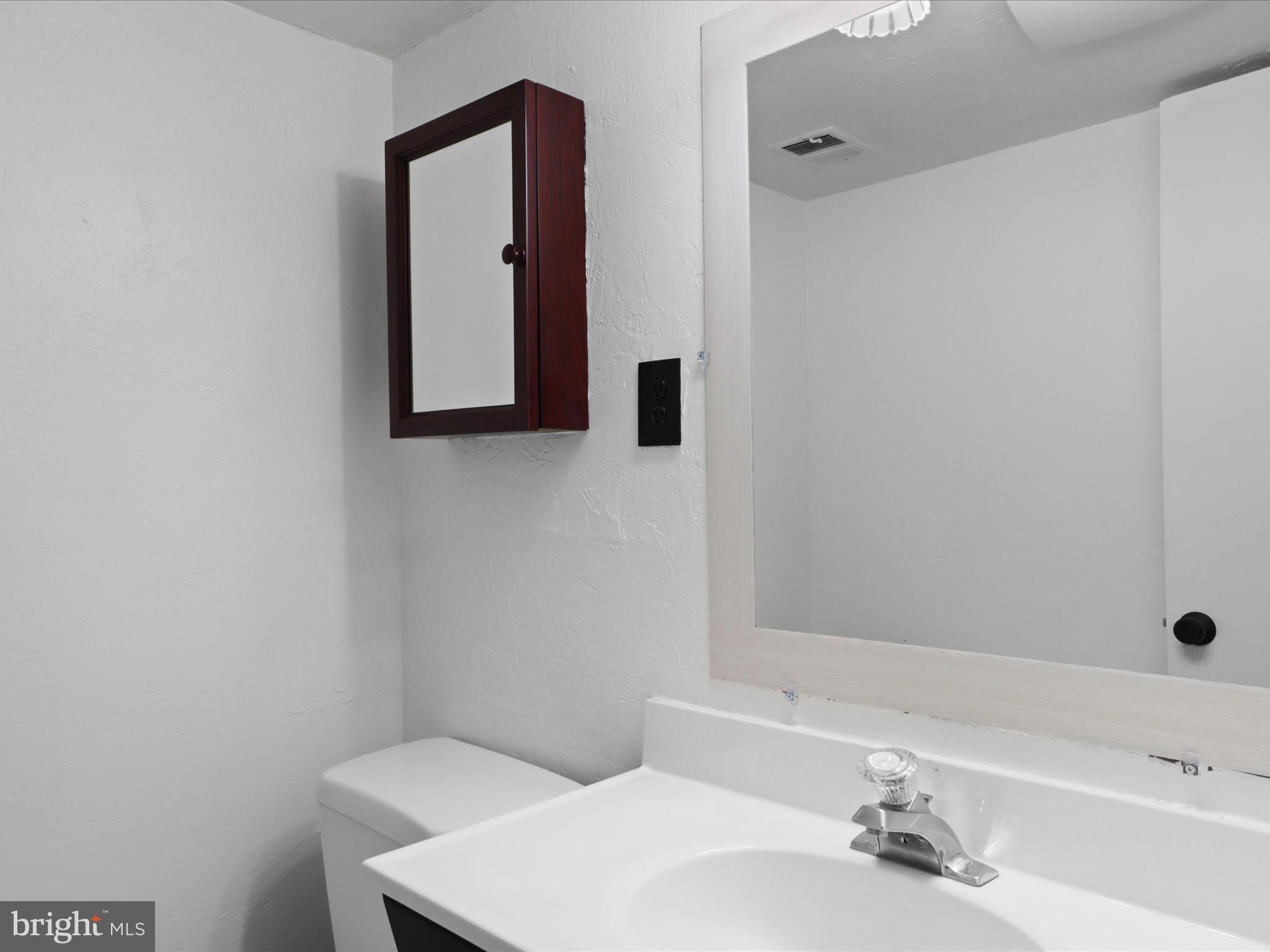 CLIFTON - Residential Lease