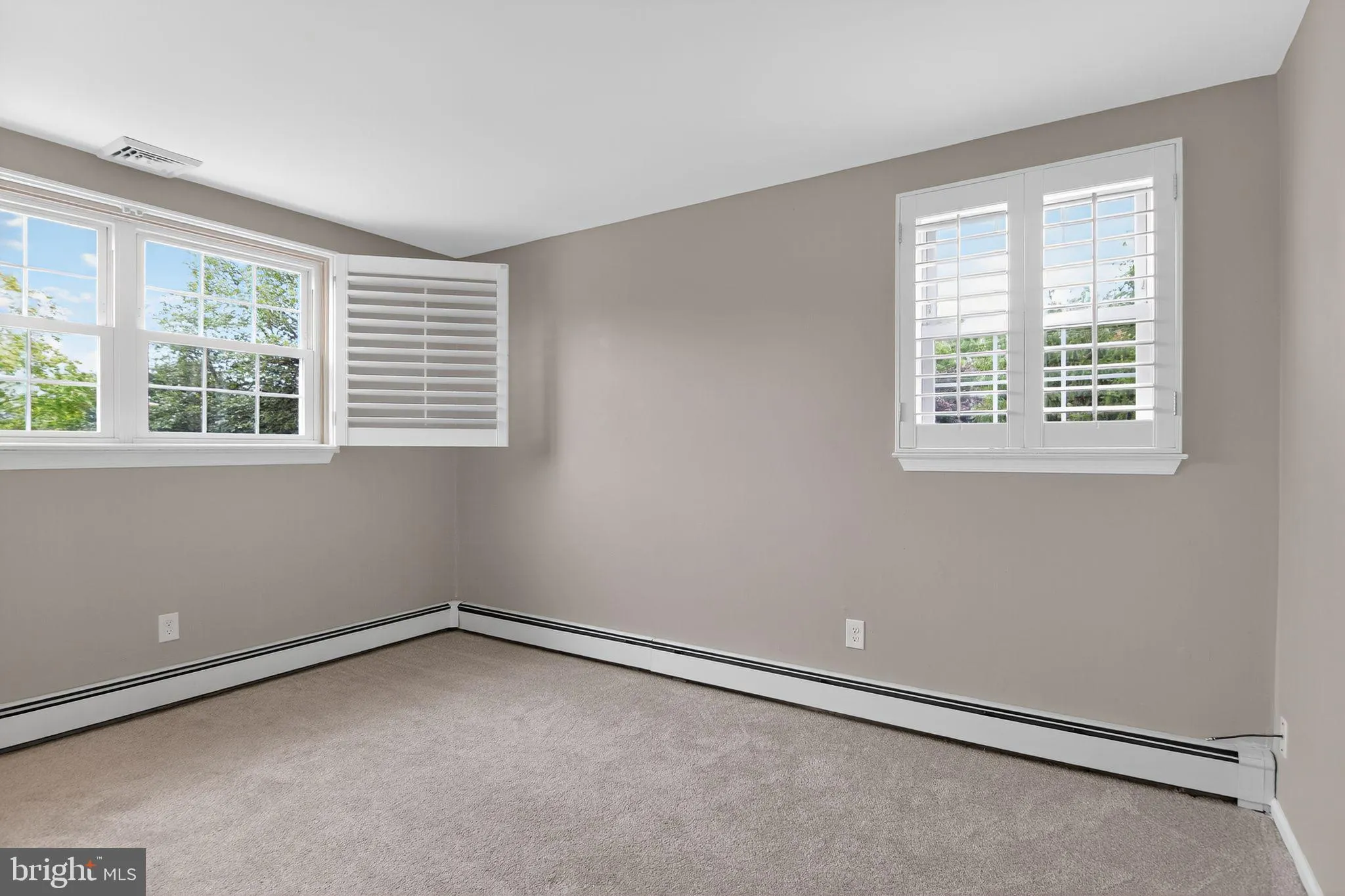 Norristown, Pennsylvania 19403, United States, 4 Bedrooms Bedrooms, ,3 BathroomsBathrooms,Residential,Active,190745