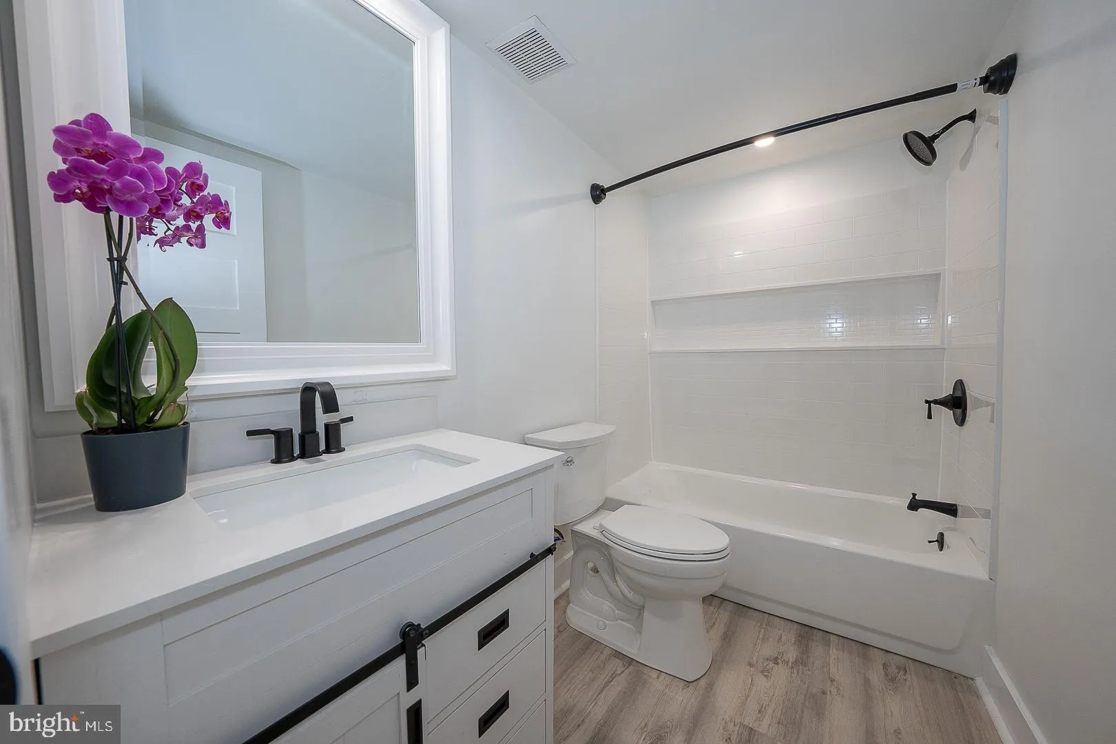 Wayne, Pennsylvania 19087, United States, 1 Bedroom Bedrooms, ,1 BathroomBathrooms,Residential,Active,243172