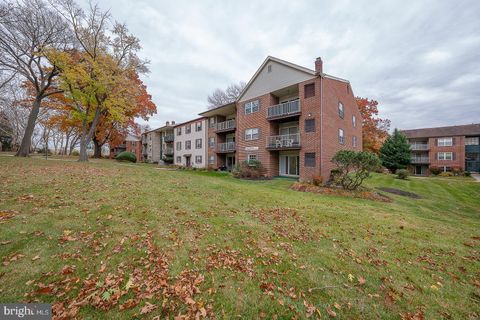 366 DRUMMERS LANE 366 WAYNE PA 19087