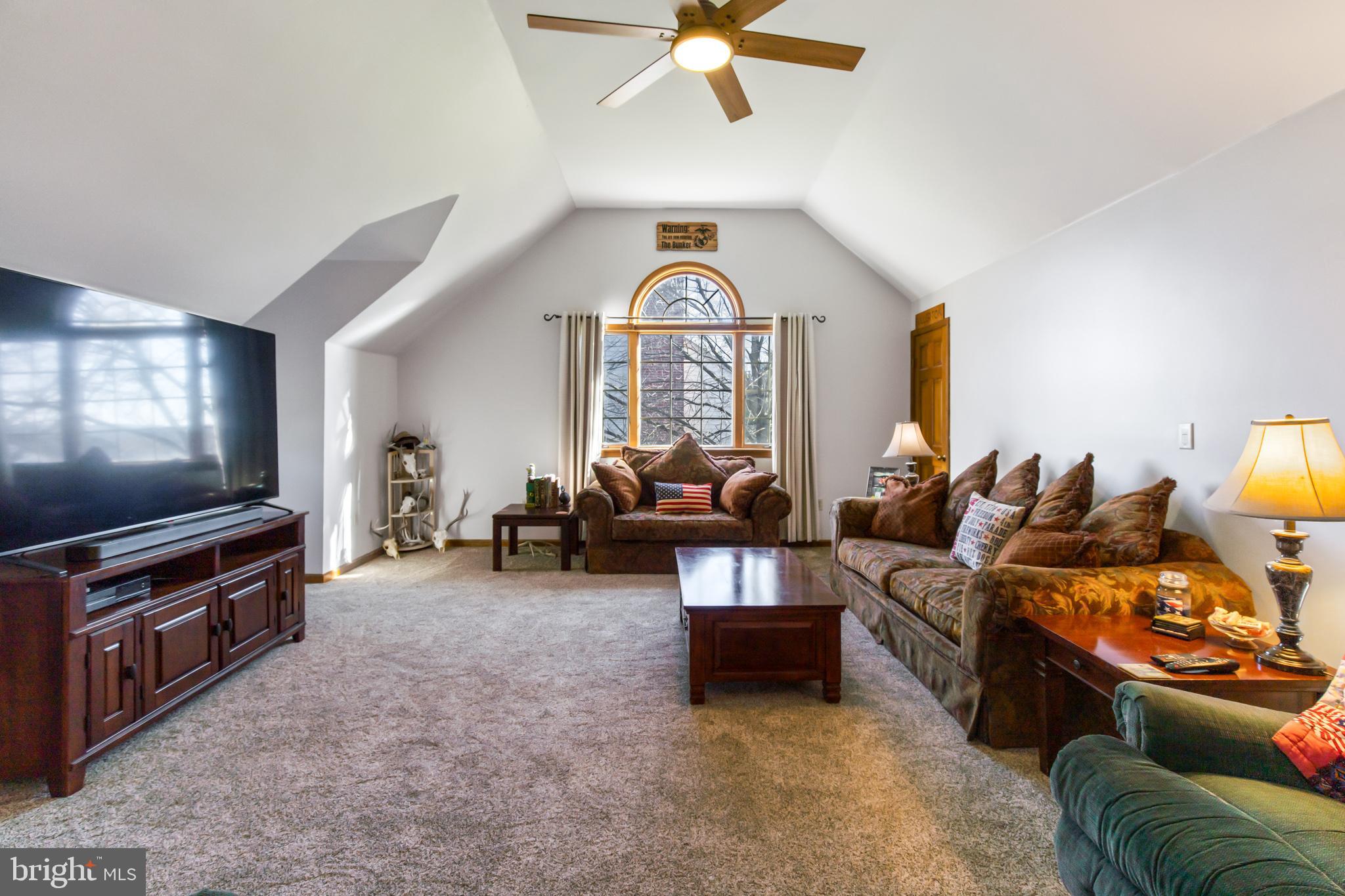 QUAIL HOLLOW - Residential