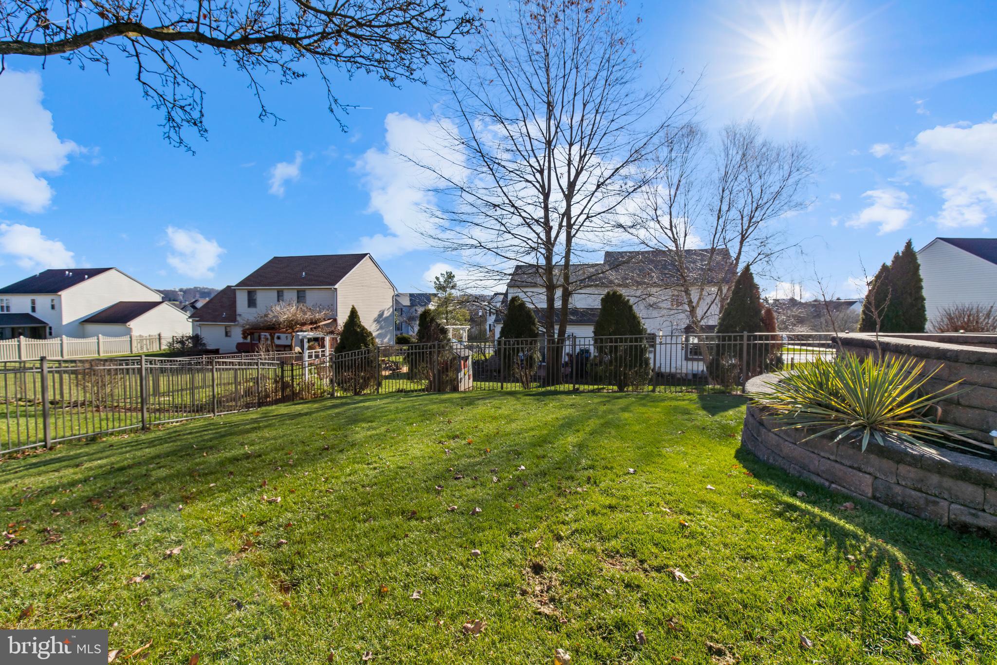 QUAIL HOLLOW - Residential