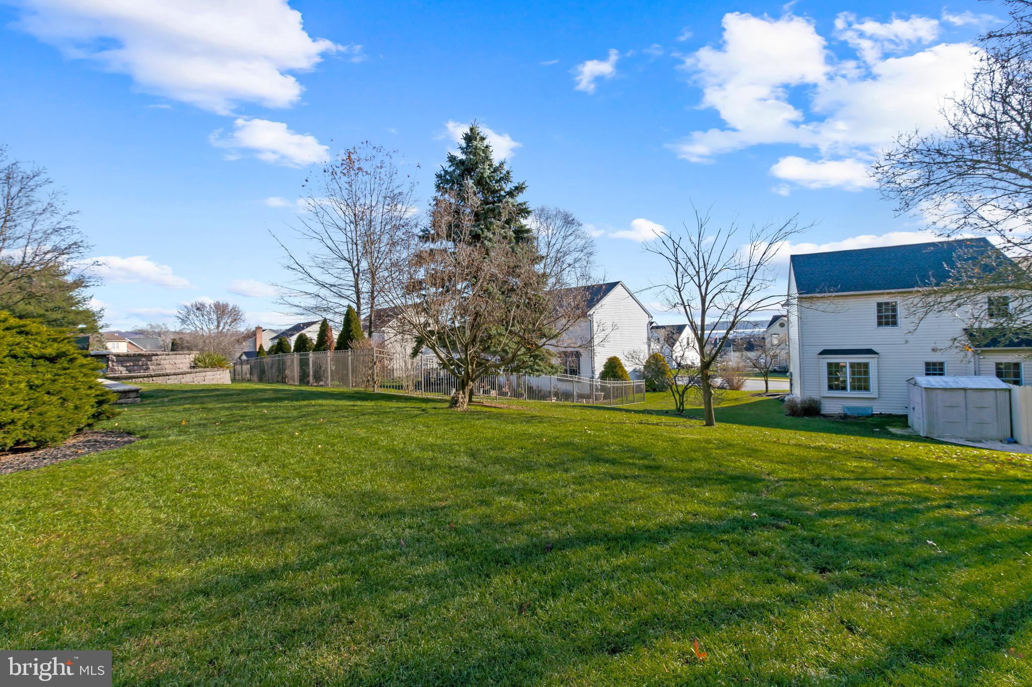 QUAIL HOLLOW - Residential